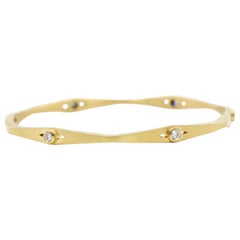 Robin Waynee, Diamond Wave Bangle, 2019, VS1 Diamonds, 18 Karat Gold