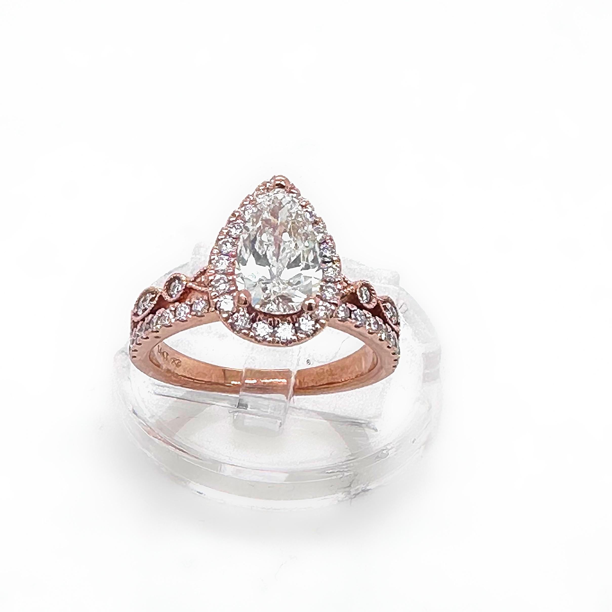 Robins Brothers, bague de fiançailles en or rose 14 carats avec diamant poire caractéristique de 1,375 ctw en vente 8