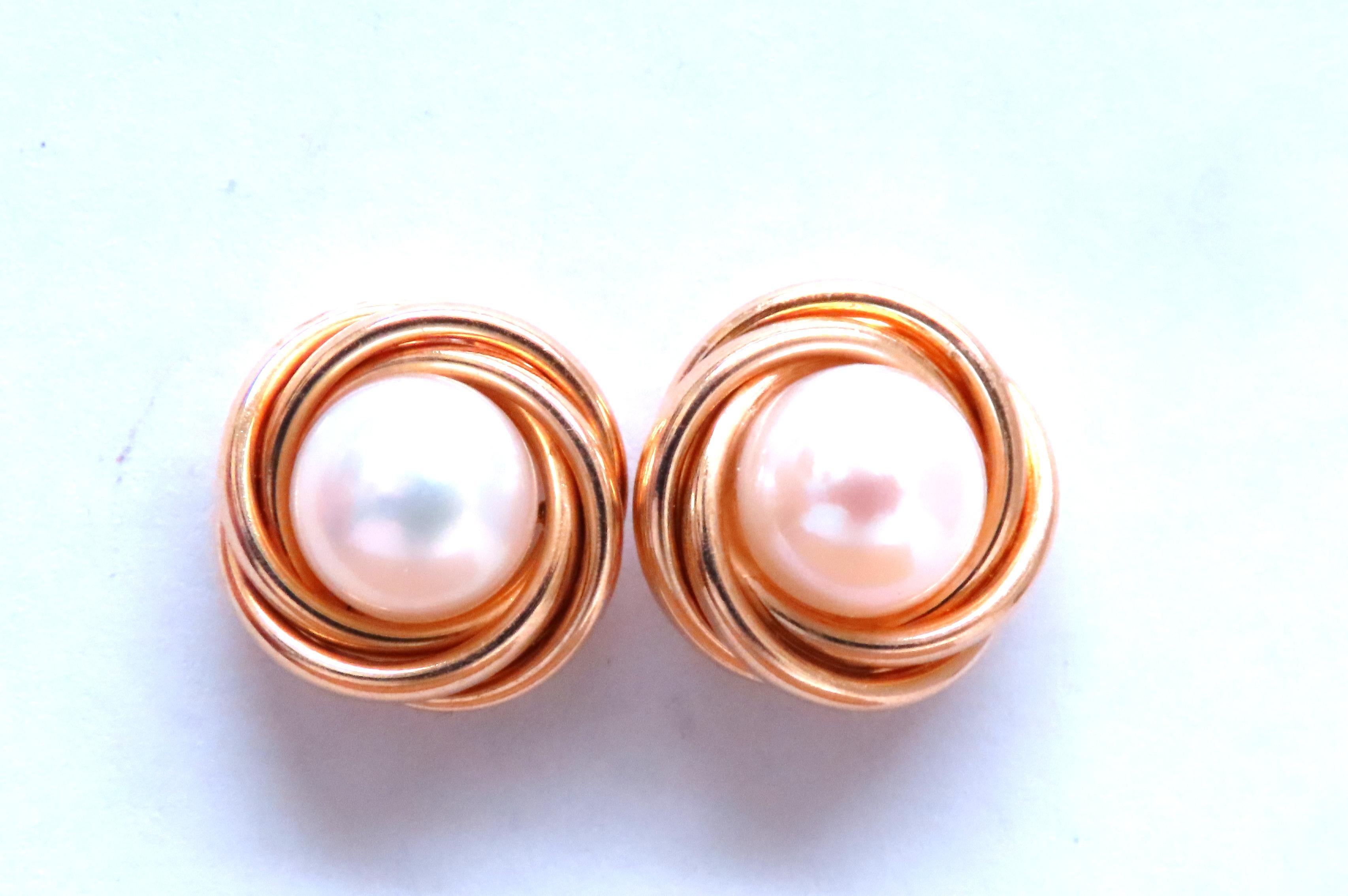 Contemporary Robins Egg Pearl Nest Retro Earrings 14kt Gold 12600 For Sale