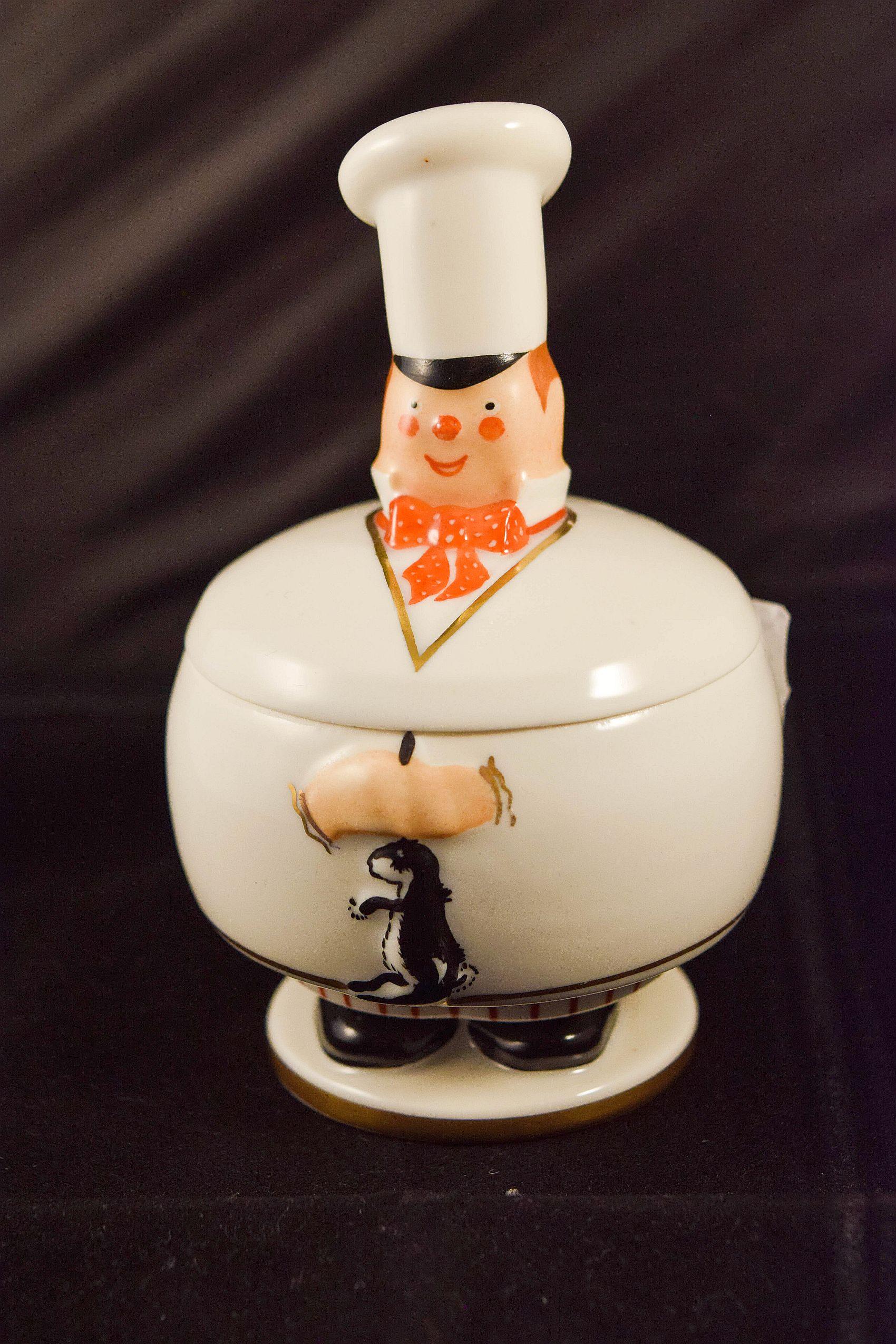 Robj china figurative village counsel rare  jam jar set
The mayor the priest the cook  the bourgeois  the military man the forester make a set of polychrome enamel  gilt decorated porcelain jam jars .They are all in perfect condition and signed Robj