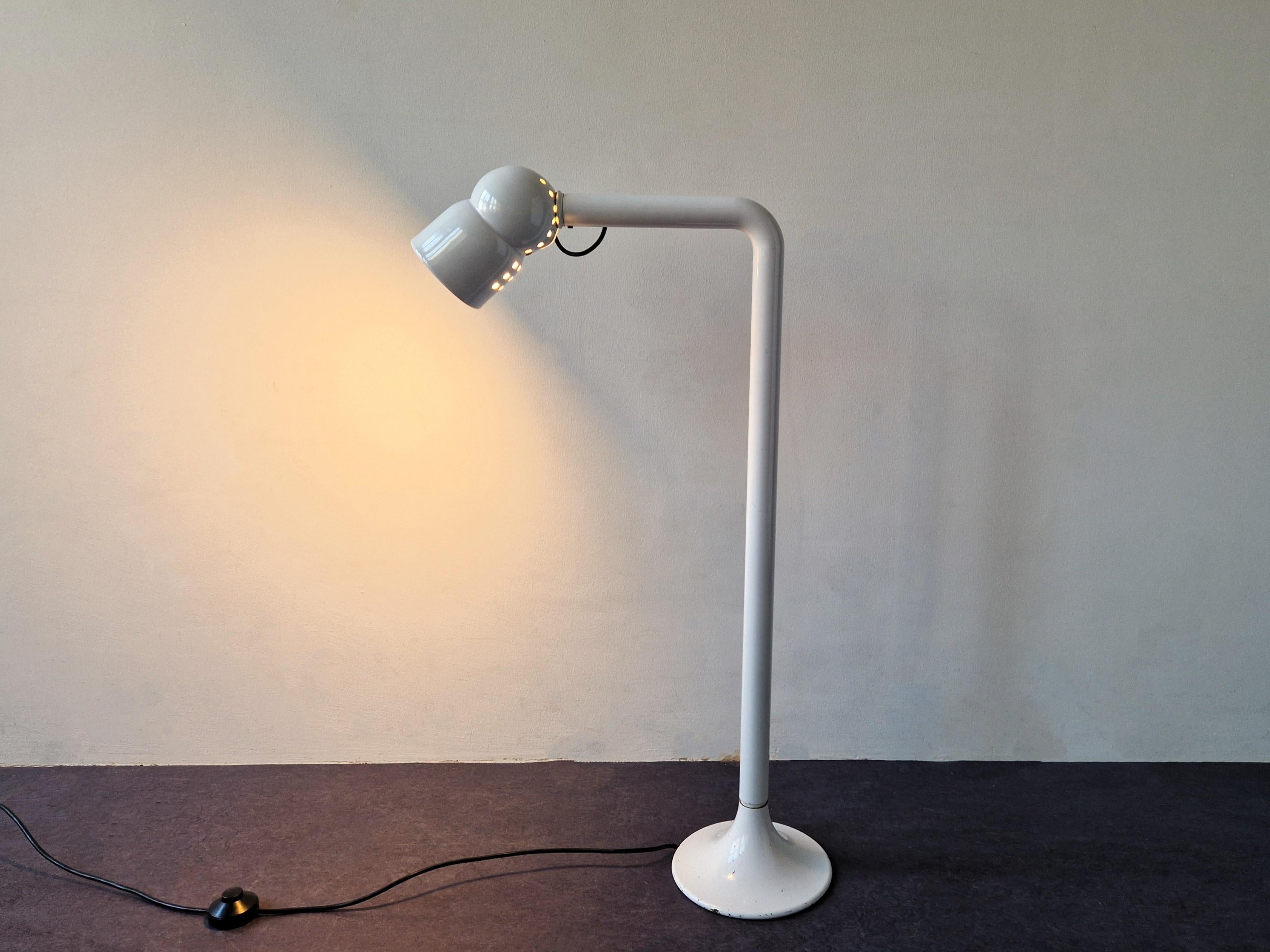 'Robot' floor lamp by Elio Martinelli for Martinelli Luce, Italy 1960's In Good Condition In Steenwijk, NL