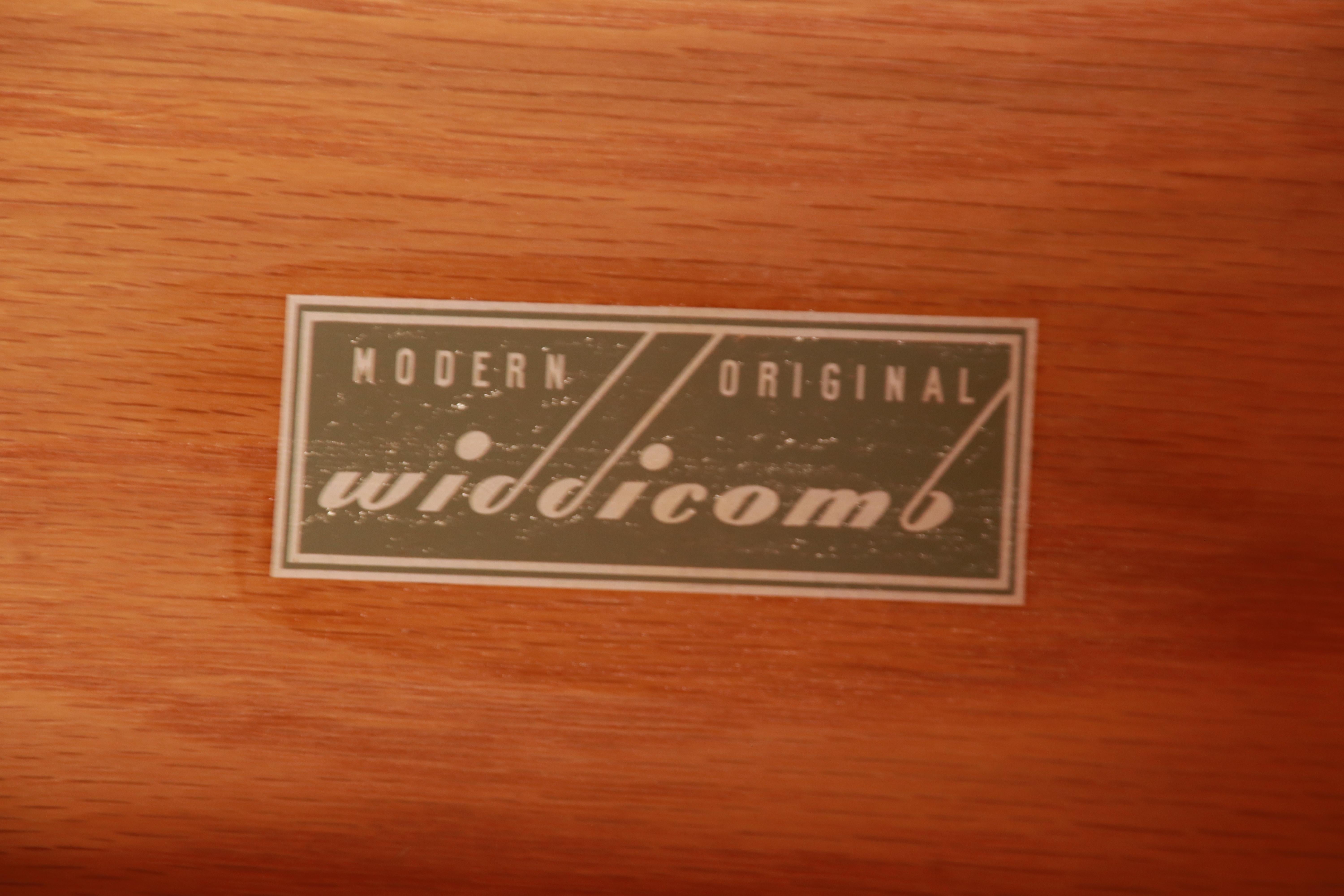 Robsjohn-Gibbings for Widdicomb Black Lacquered Nightstands, Newly Refinished 6