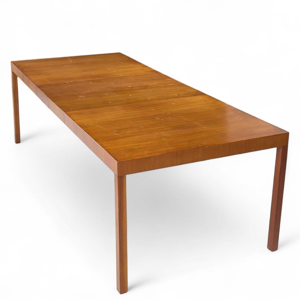 Robsjohn Gibbings per Widdicomb Constellation Tavolo da pranzo in noce con 2 foglie in vendita 6