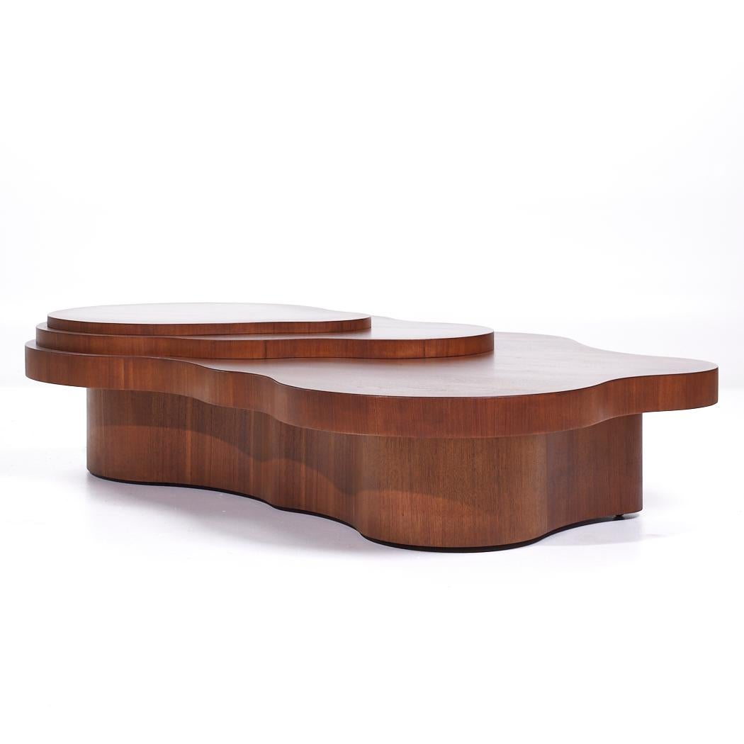 Robsjohn-Gibbings for Widdicomb Mid Century Mesa Coffee Table

This coffee table measures: 74 wide x 50 deep x 17 inches high

All pieces of furniture can be had in what we call restored vintage condition. That means the piece is restored upon