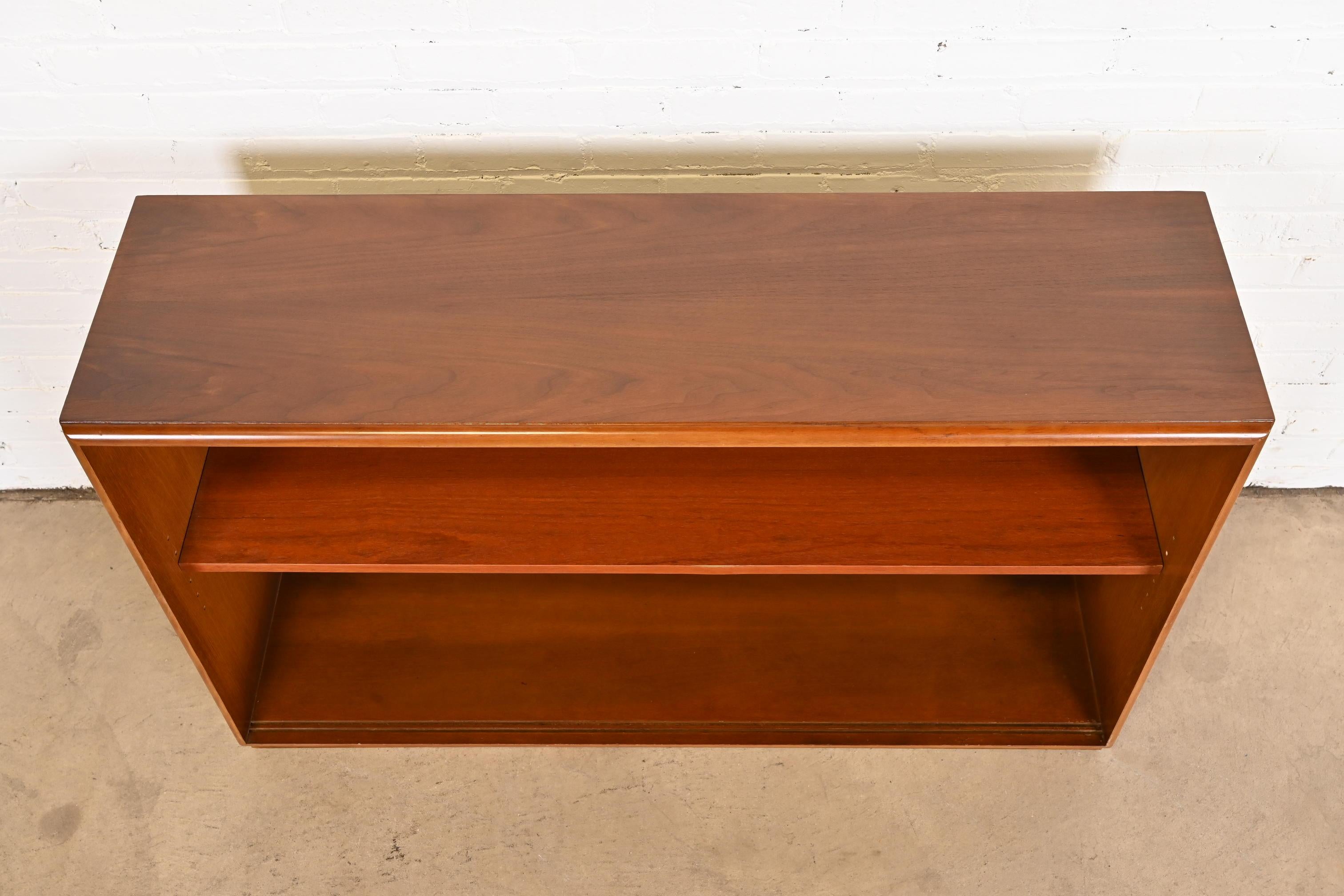 Robsjohn-Gibbings for Widdicomb Mid-Century Modern Walnut Bookcase, 1950 3