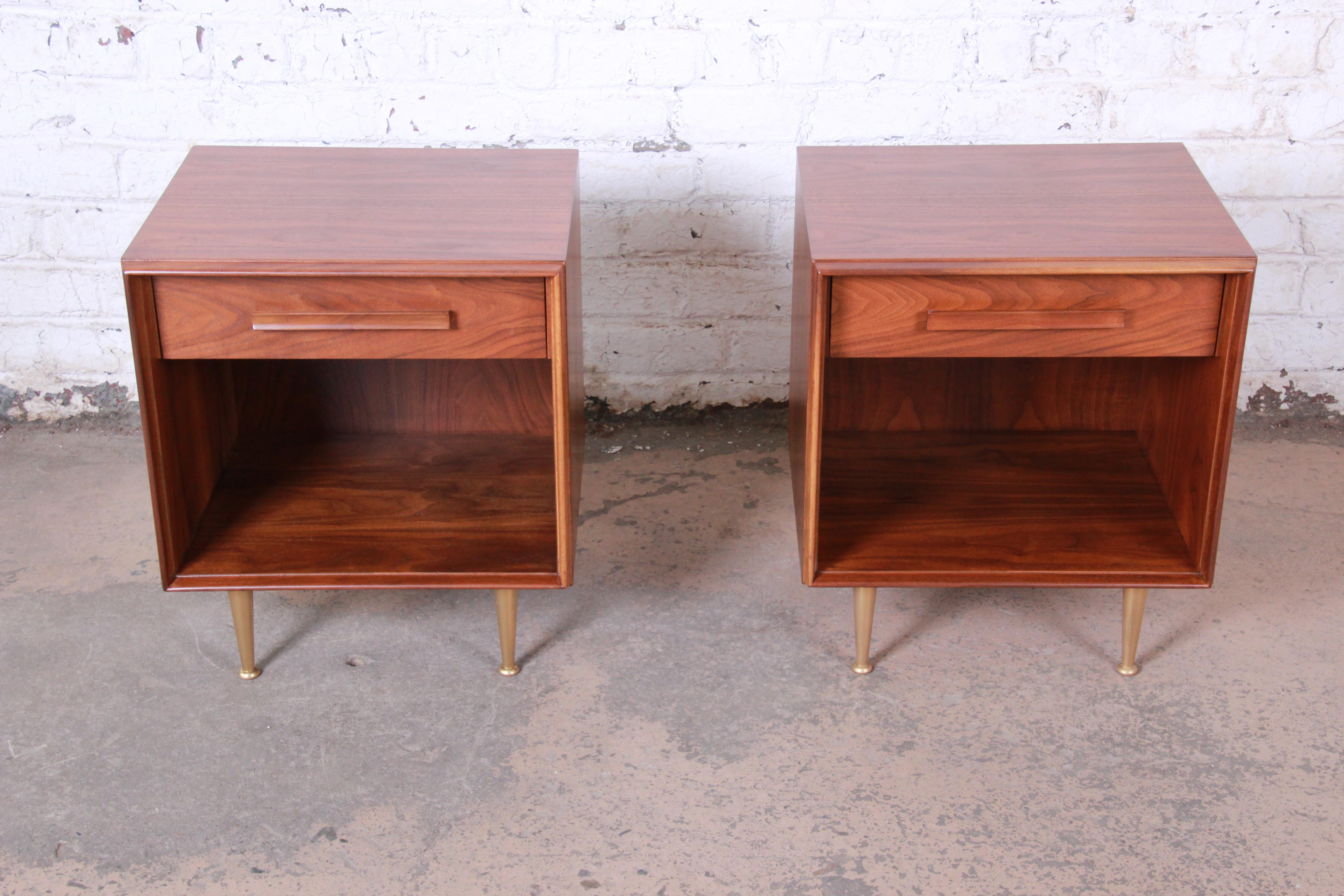 American Robsjohn-Gibbings for Widdicomb Mid-Century Modern Walnut Nightstands, Pair