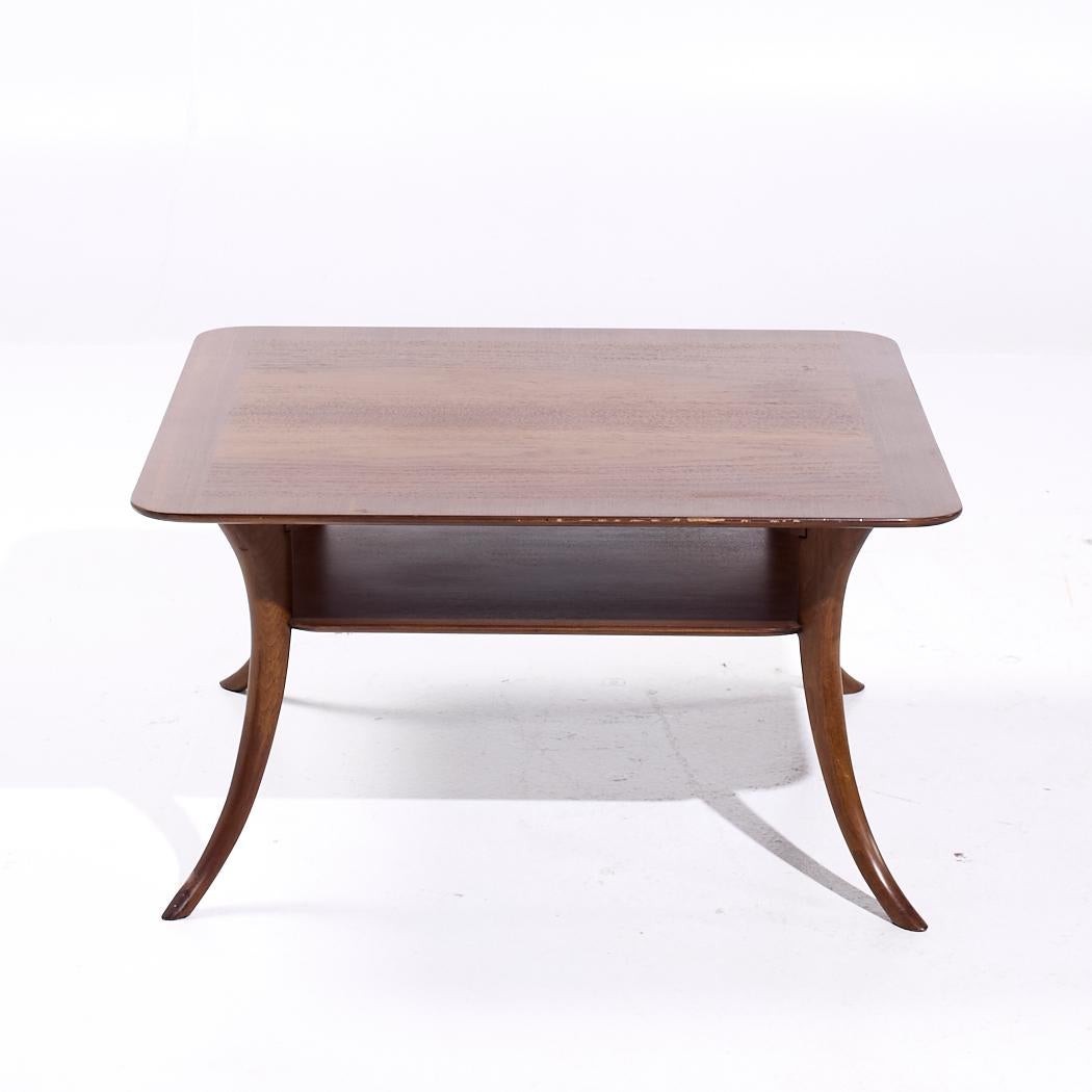 Américain Robsjohn Gibbings for Widdicomb Mid Century Sabre Leg Mahogany Coffee Table (table basse en acajou à pied de sabre) en vente