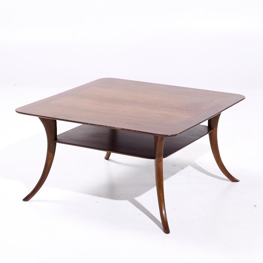 Fin du 20e siècle Robsjohn Gibbings for Widdicomb Mid Century Sabre Leg Mahogany Coffee Table (table basse en acajou à pied de sabre) en vente