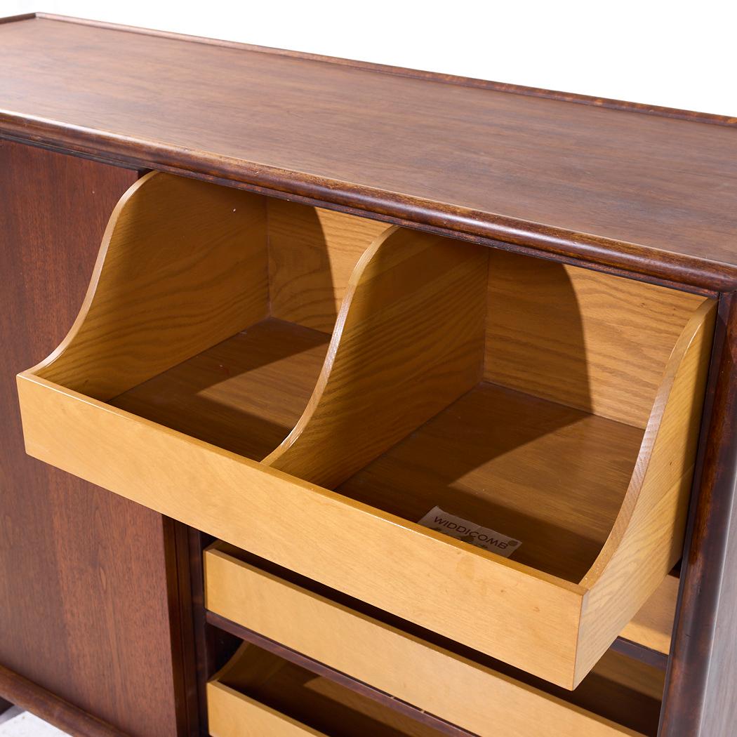 Robsjohn Gibbings for Widdicomb Mid Century Sliding Door Cabinet Credenza For Sale 5