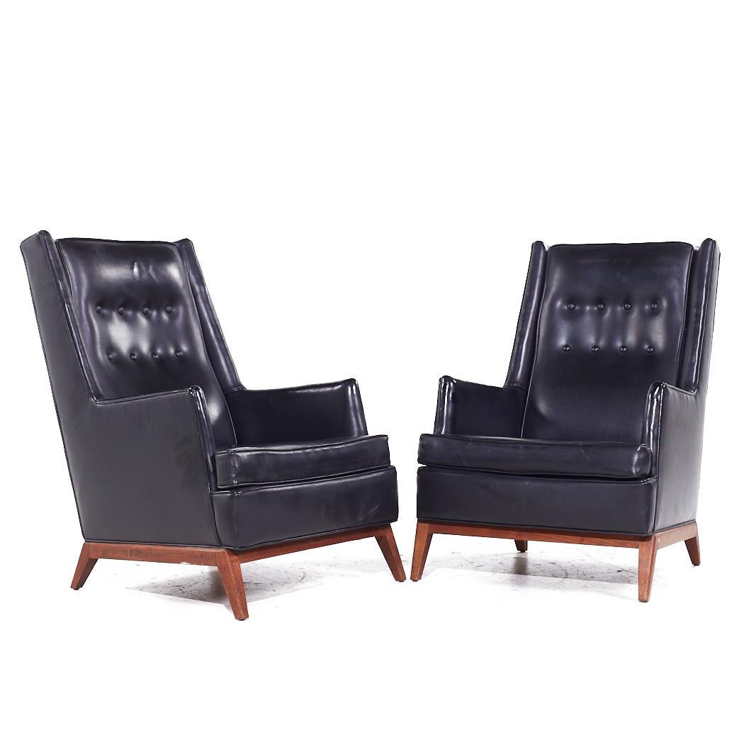 Robsjohn Gibbings para Widdicomb Silla Highback Lounge de nogal de mediados de siglo - Pareja

Cada tumbona mide 26 de ancho x 32 de fondo x 37,5 de alto, con una altura del asiento de 16 y una altura de los brazos/holgura de la silla de 21,75