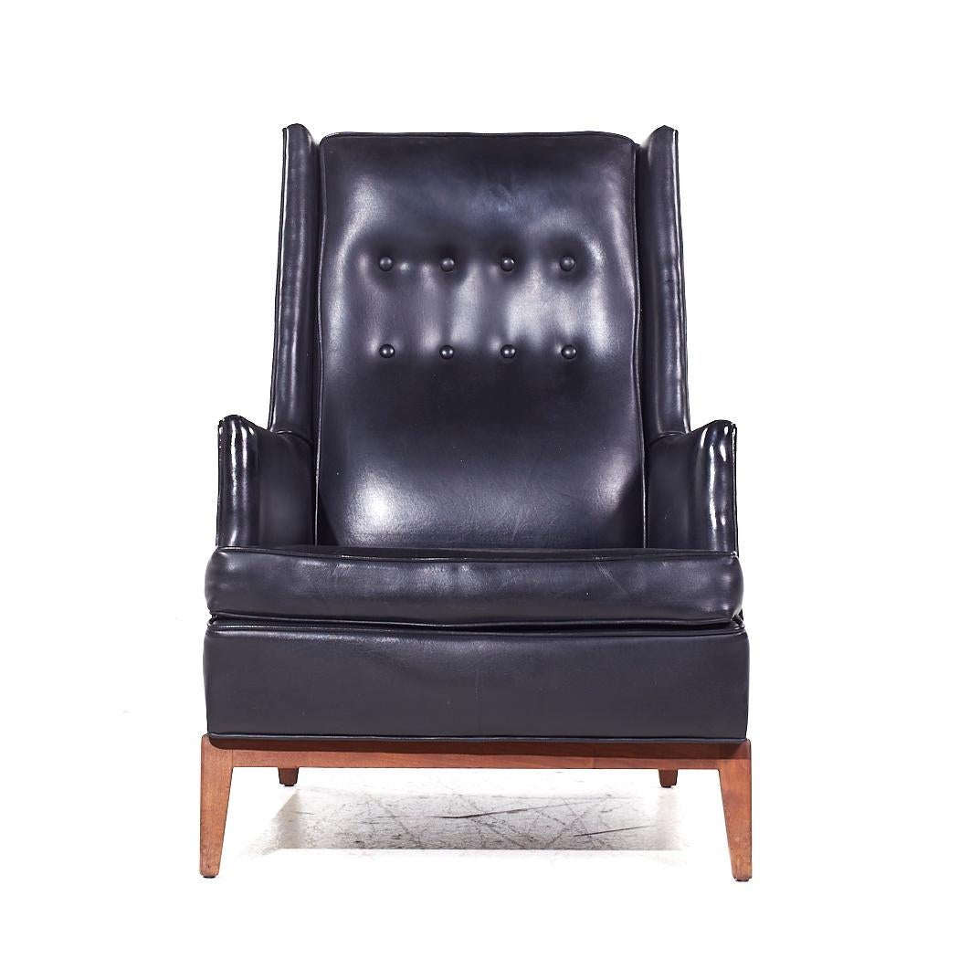 Robsjohn Gibbings para Widdicomb Silla Highback Lounge de nogal de mediados de siglo - Pareja en Bueno estado para la venta en Countryside, IL