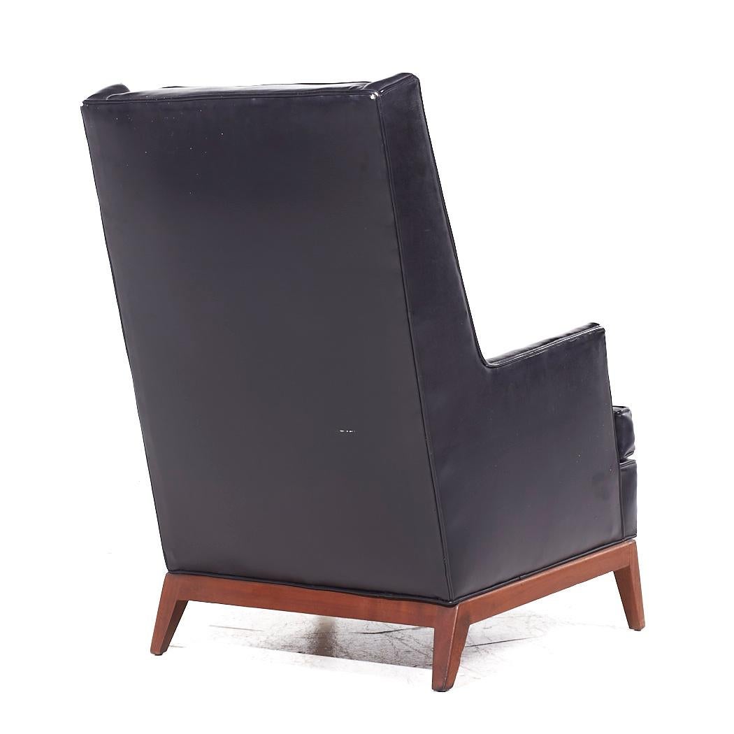 Robsjohn Gibbings para Widdicomb Silla Highback Lounge de nogal de mediados de siglo - Pareja Nogal en venta