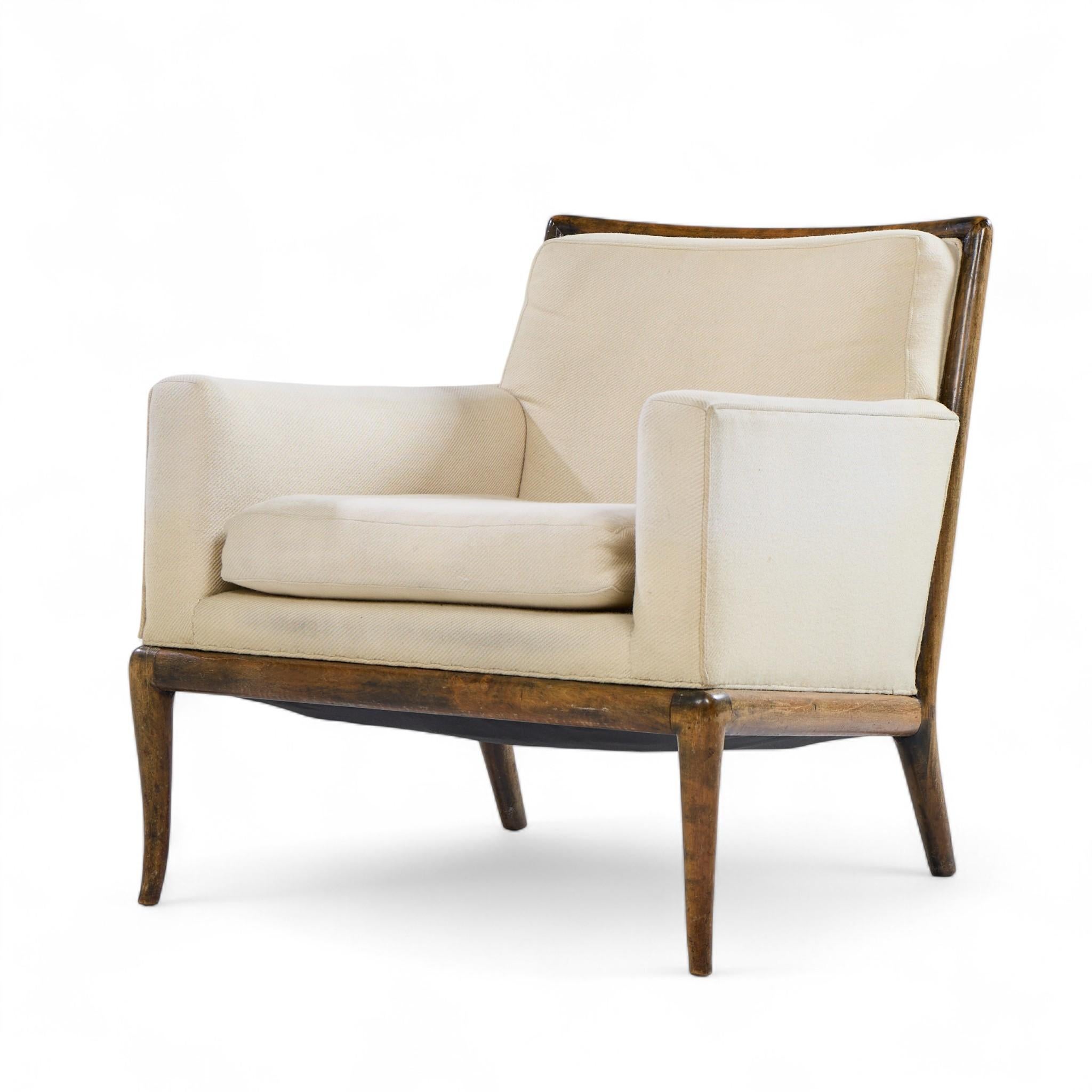 XX secolo Robsjohn Gibbings per Widdicomb - Sedia da salotto con gambe a sciabola in legno di noce - Coppia in vendita