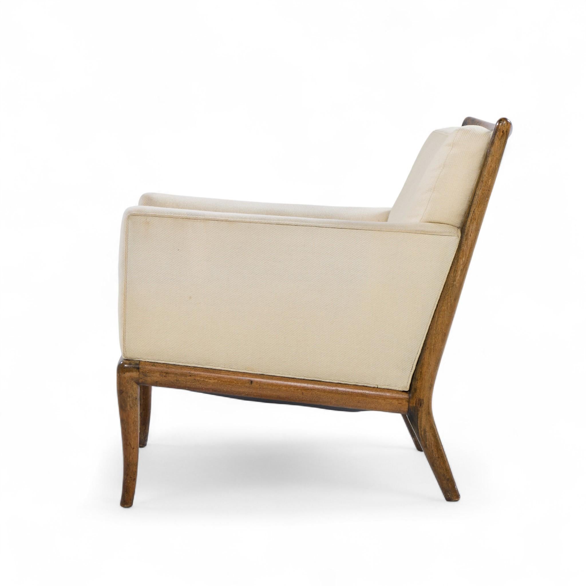 Tappezzeria Robsjohn Gibbings per Widdicomb - Sedia da salotto con gambe a sciabola in legno di noce - Coppia in vendita