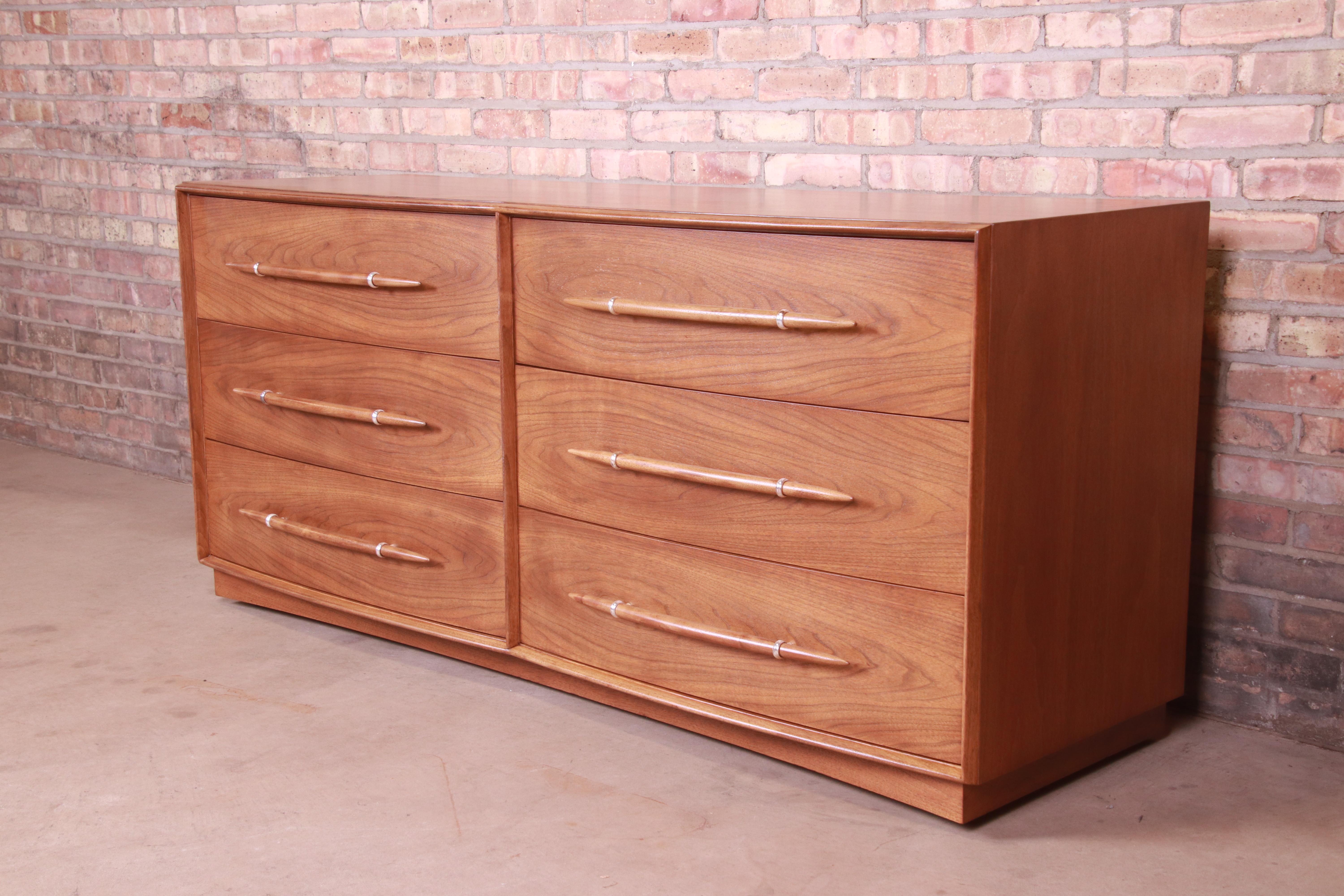 Robsjohn-Gibbings for Widdicomb Walnut Dresser or Credenza, Newly Refinished In Good Condition In South Bend, IN