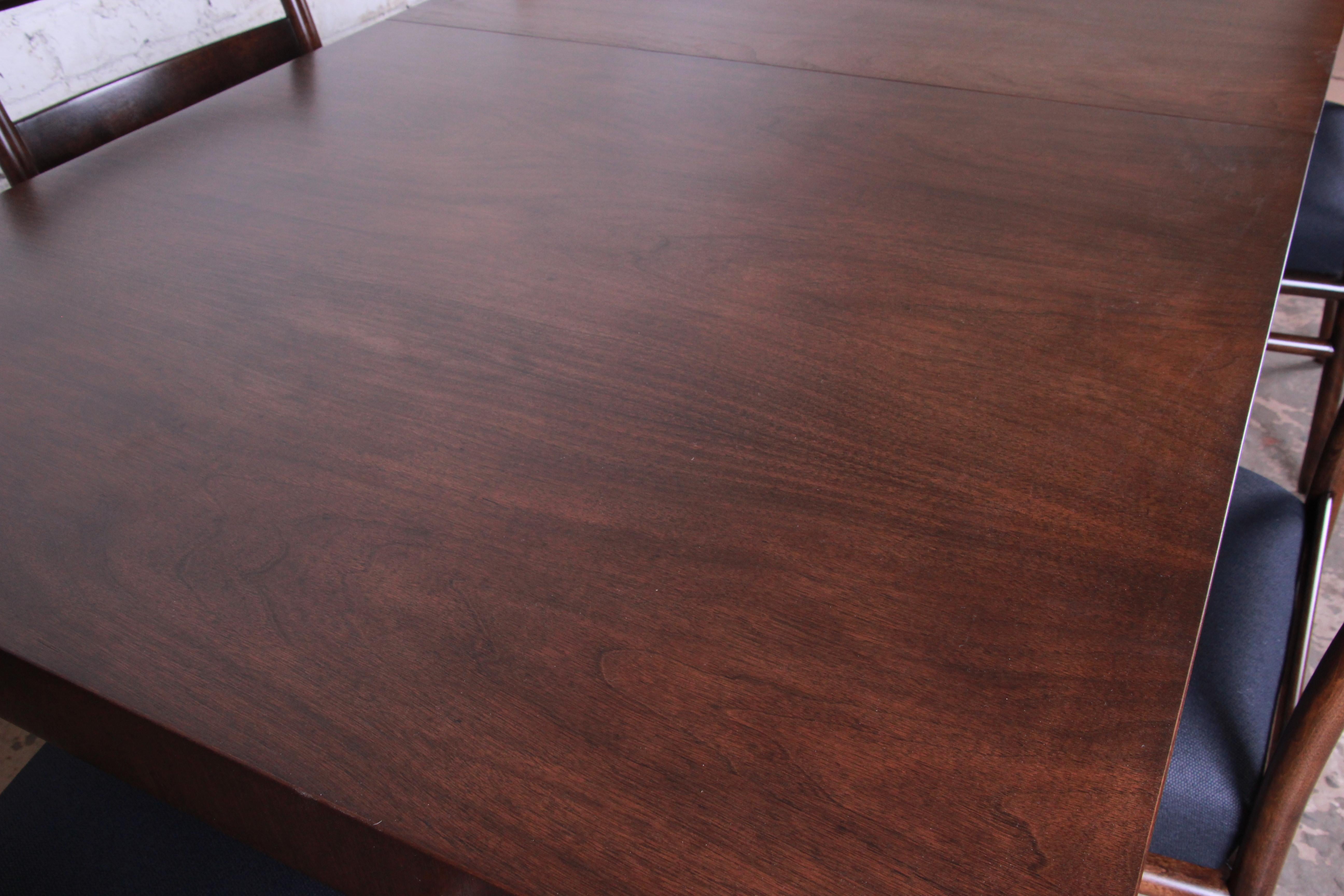 Robsjohn Gibbings for Widdicomb X-Base Walnut Dining Table, Newly Restored 4