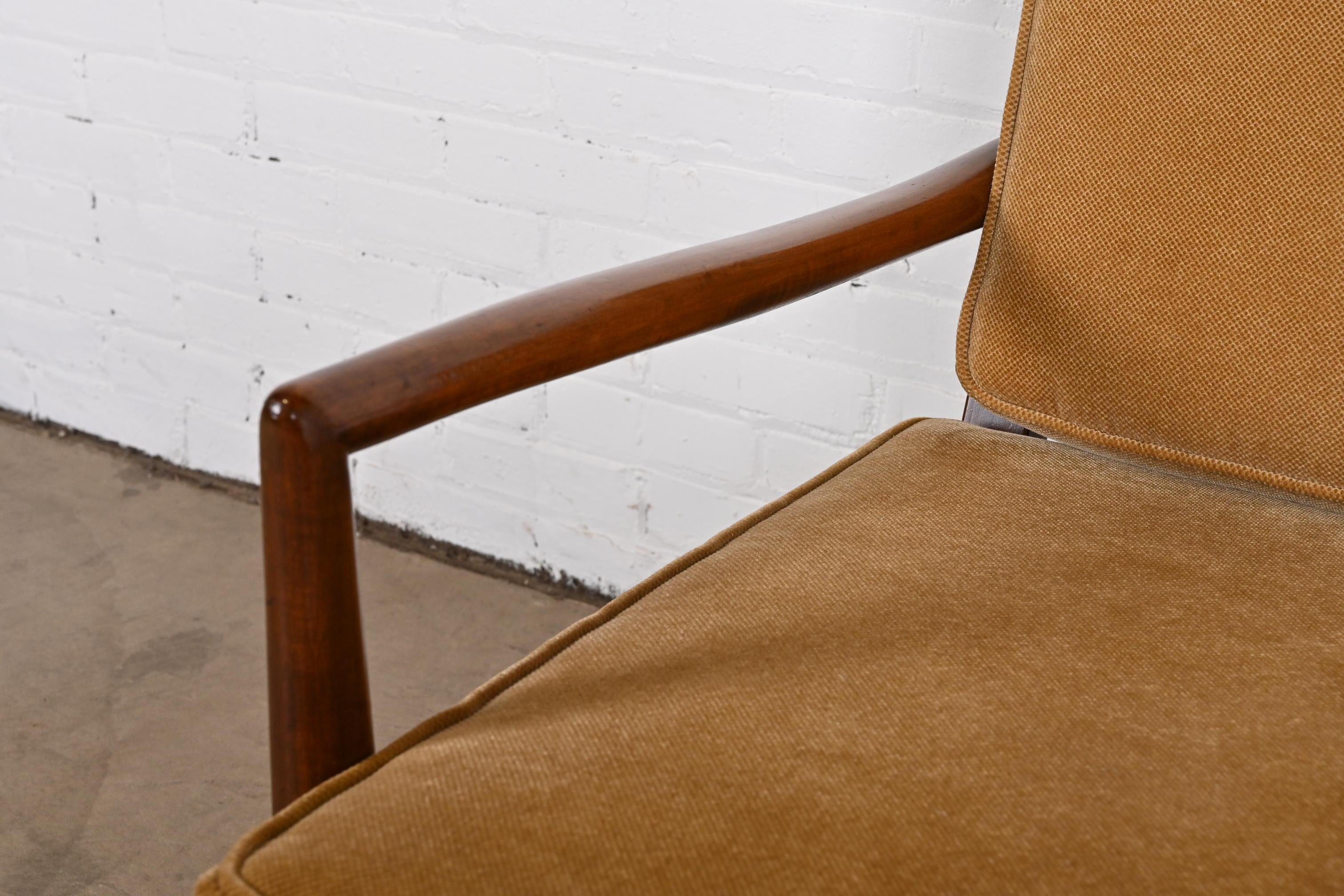 Robsjohn-Gibbings Style Mid-Century Modern Sculpted Walnut Lounge Chair For Sale 4