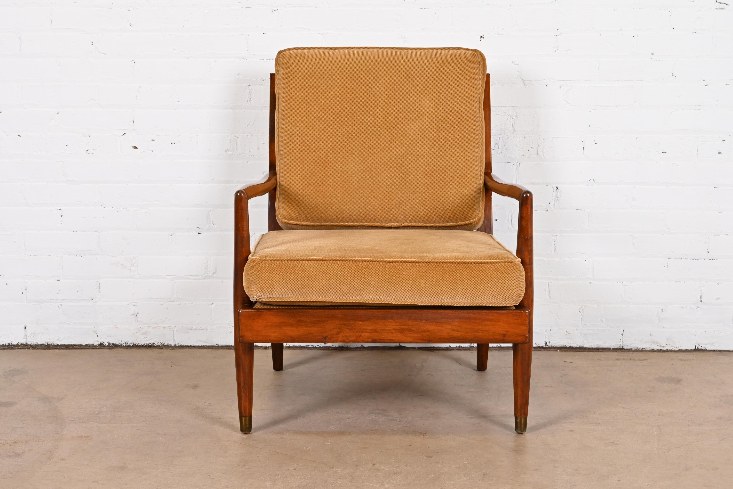 Robsjohn-Gibbings Style Mid-Century Modern Sculpted Walnut Lounge Chair In Good Condition For Sale In South Bend, IN