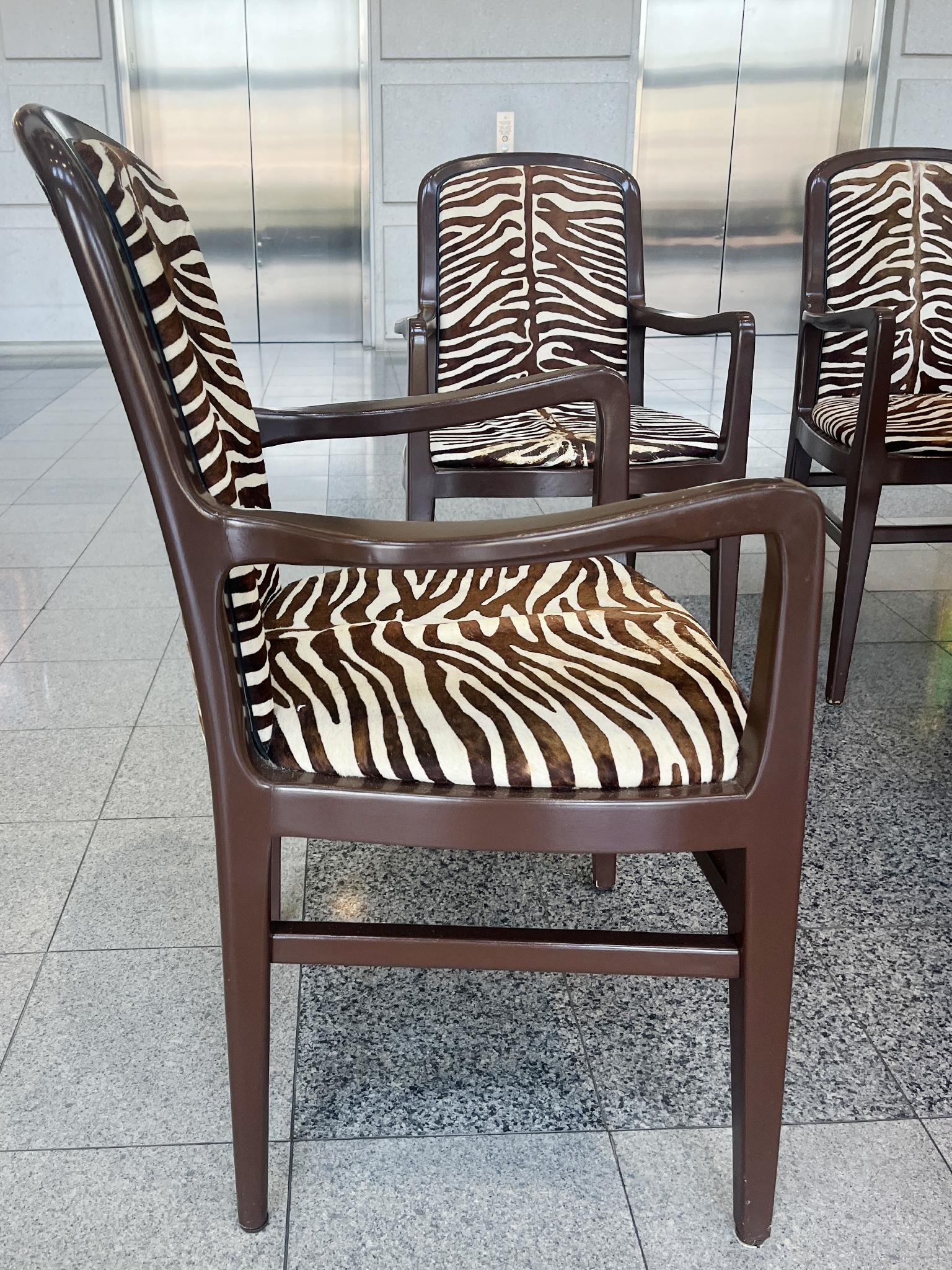 Chaises de salle à manger à imprimé zébré de style Robsjohn-Gibbings - Un ensemble de 7 en vente 3