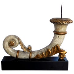Bougeoir néoclassique italien de style Robust peint en ivoire et doré à la feuille