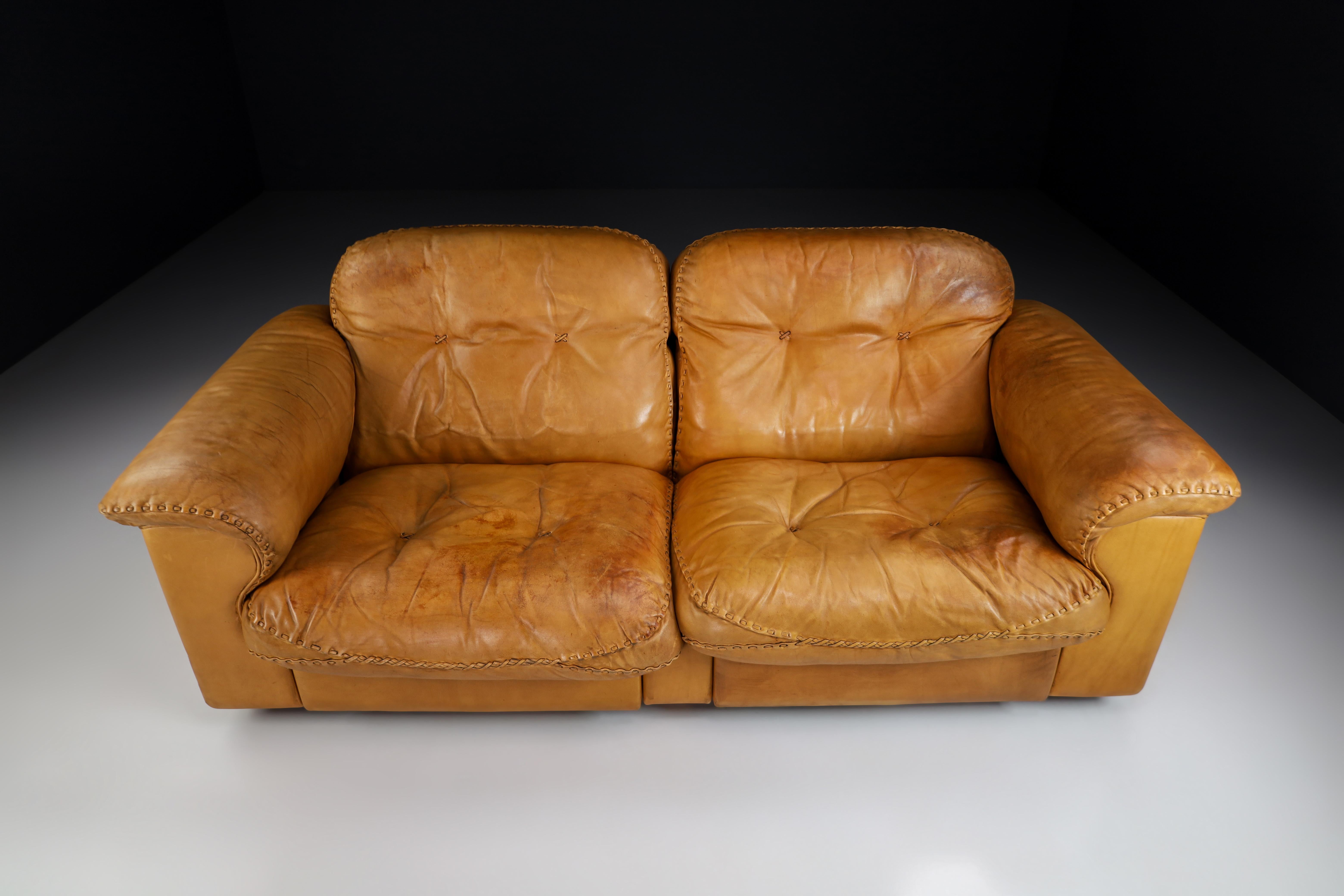 Robust Patinated Leather De Sede Ds-101 Two-Seater Sofa, Zwitserland 1960s 4
