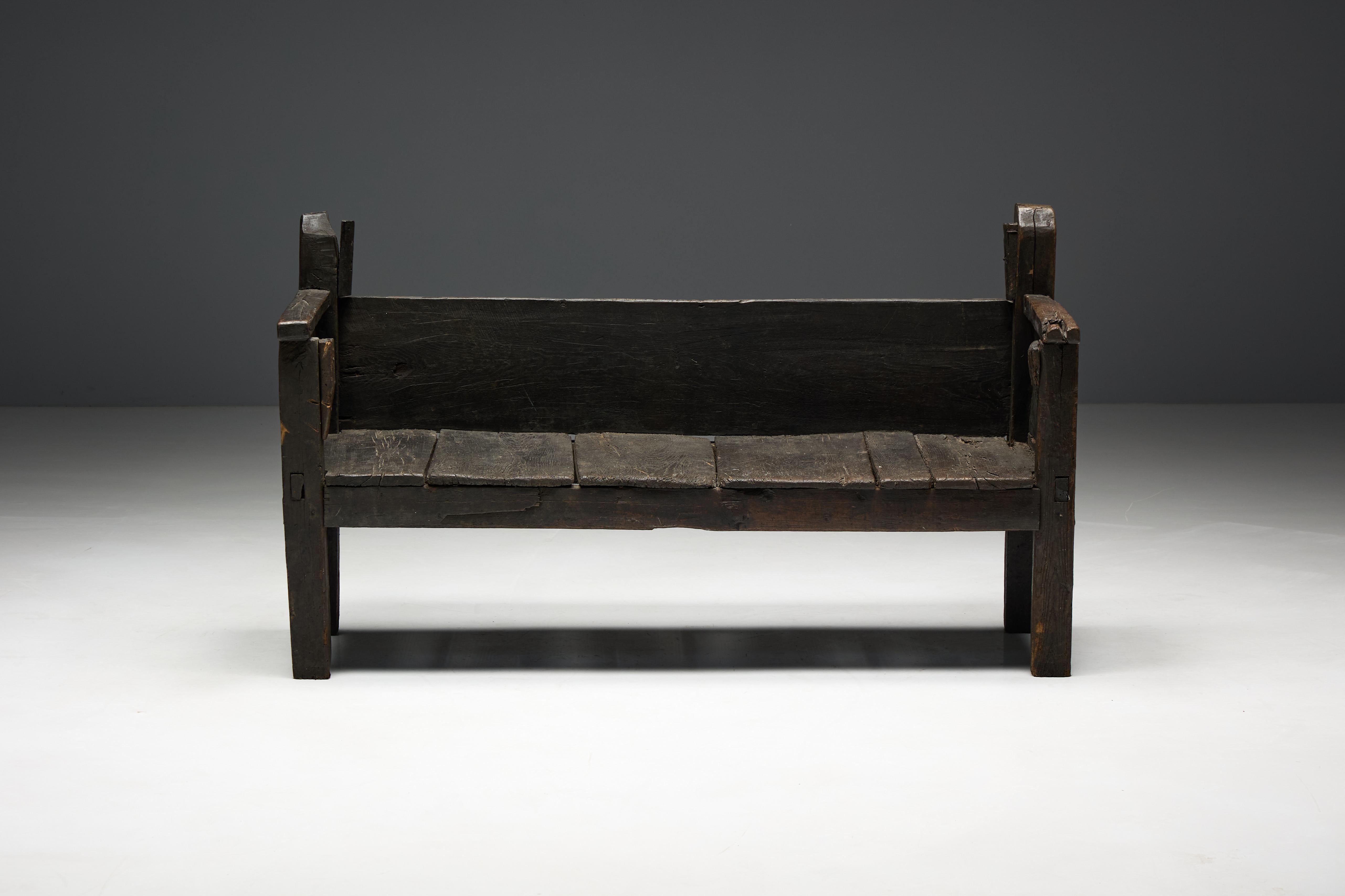 Rustique Banc Robust Wabi Sabi, France, 19ème siècle en vente
