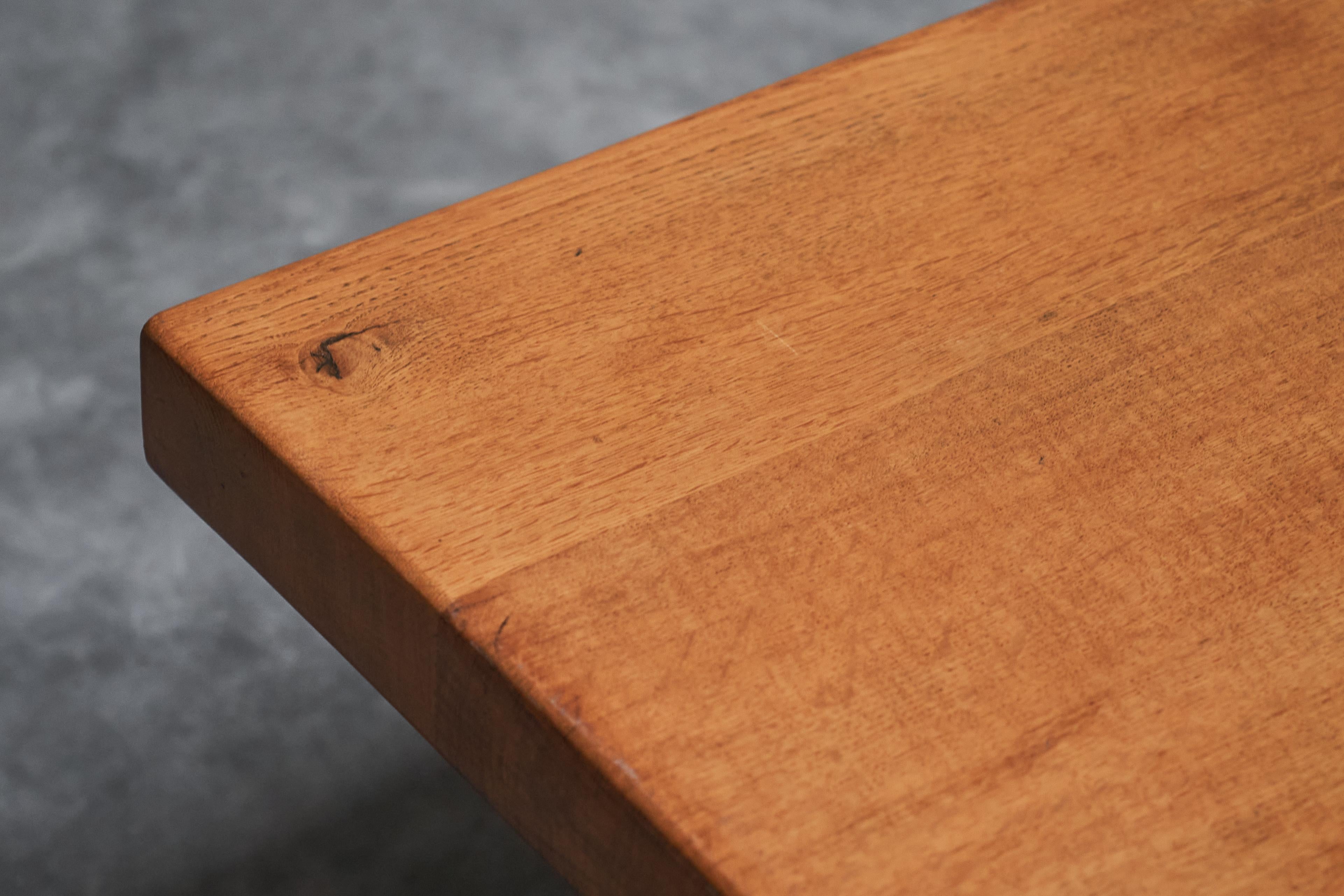 Robusta Mesa de Centro Wabi Sabi de Madera Maciza Años 60 siglo XX en venta