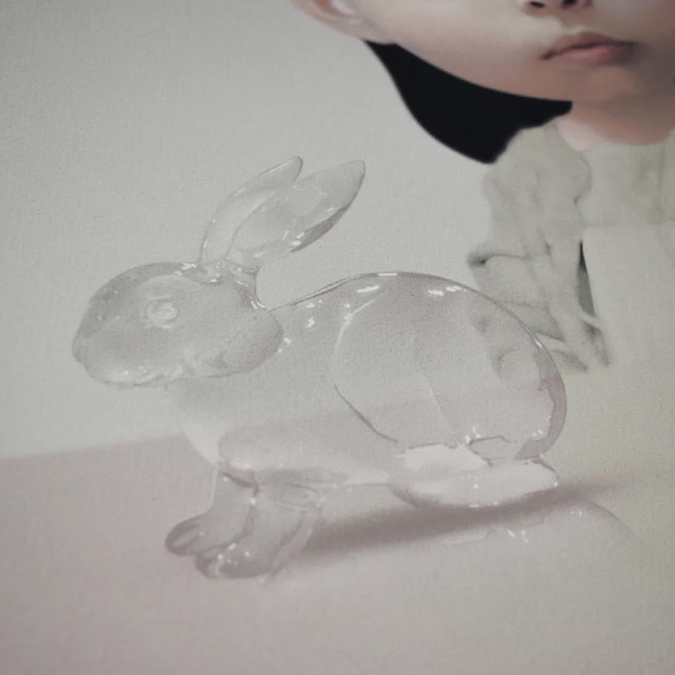 ROBY DWI ANTONO - DI RESTORAN Limited edition Contemporary Modern (Beige), Figurative Print, von Roby Dwi Antono
