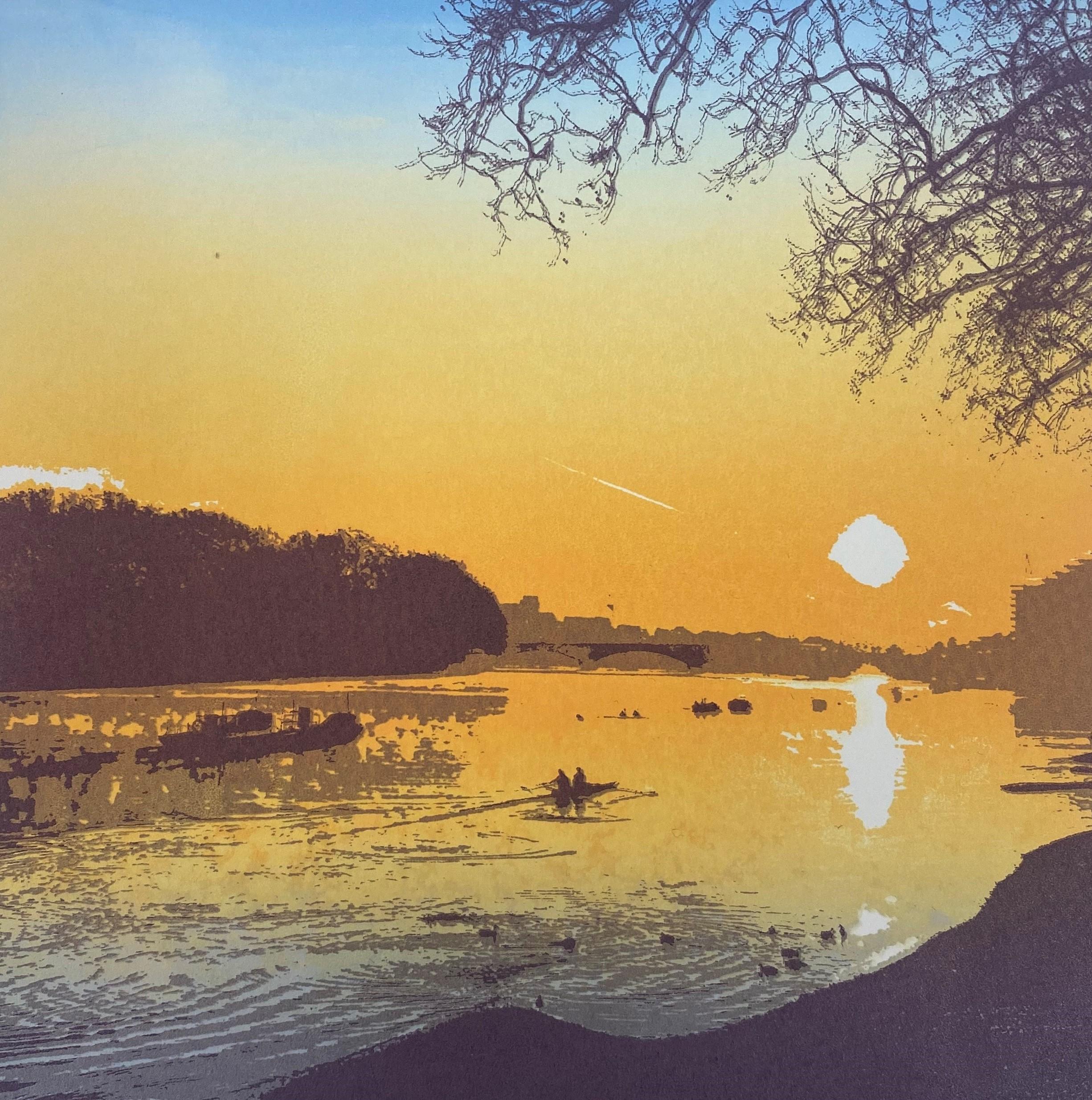 Robyn Forbes Landscape Print – Dawn rowers at Putney (Groß), Landschaft, Meereslandschaft, Sonnenuntergang Kunst, London 
