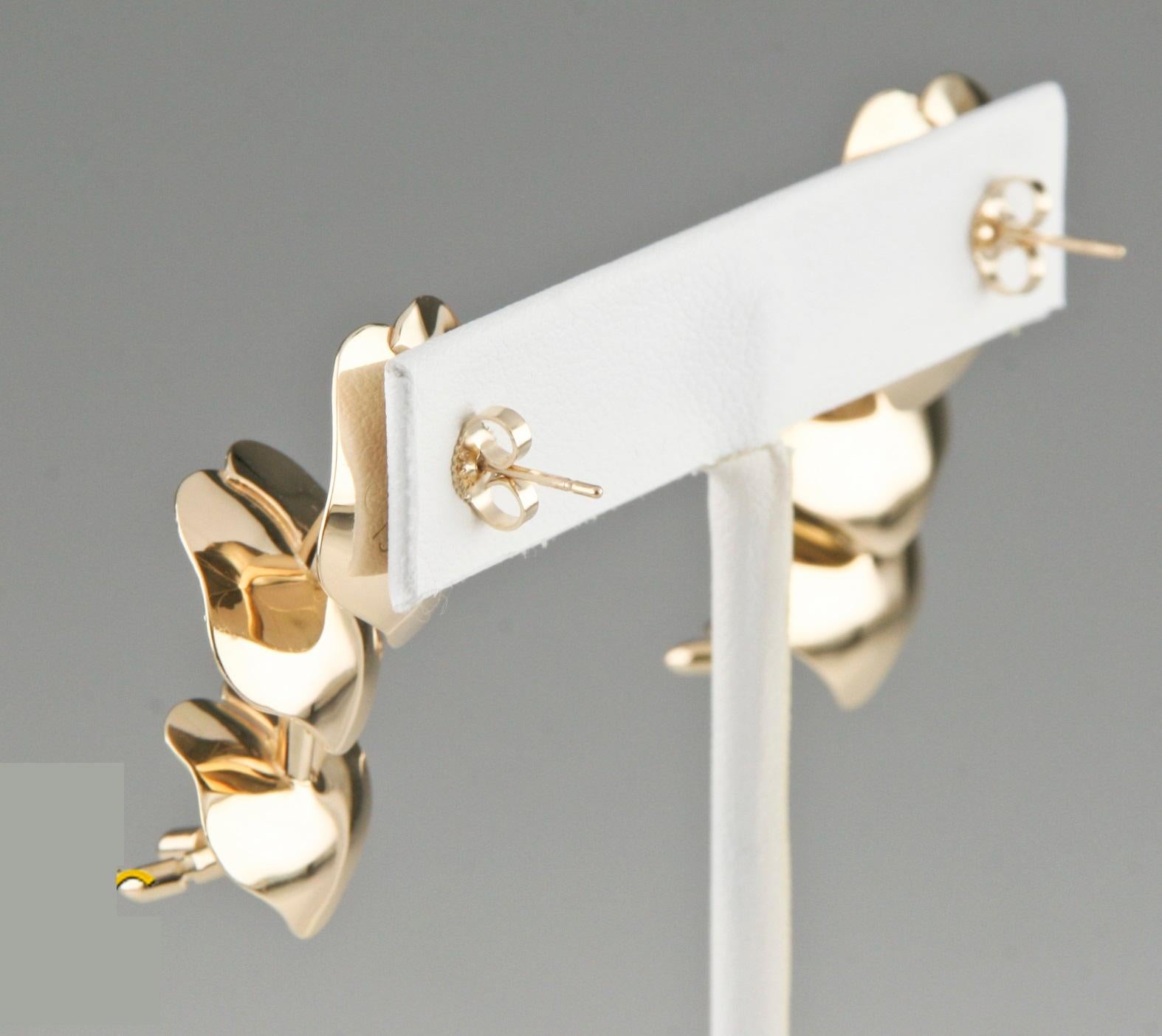 Robyn Nichols - Pendants d'oreilles en or jaune 14k avec coussinets de lys en vente 1