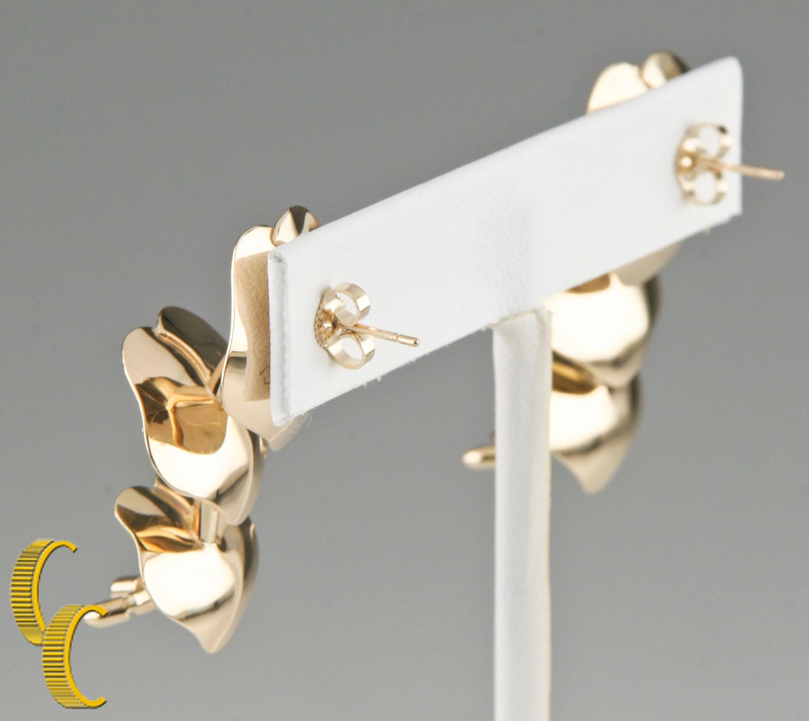 Robyn Nichols 14k Yellow Gold Lily Pad Earrings In Good Condition For Sale In Van Nuys, CA
