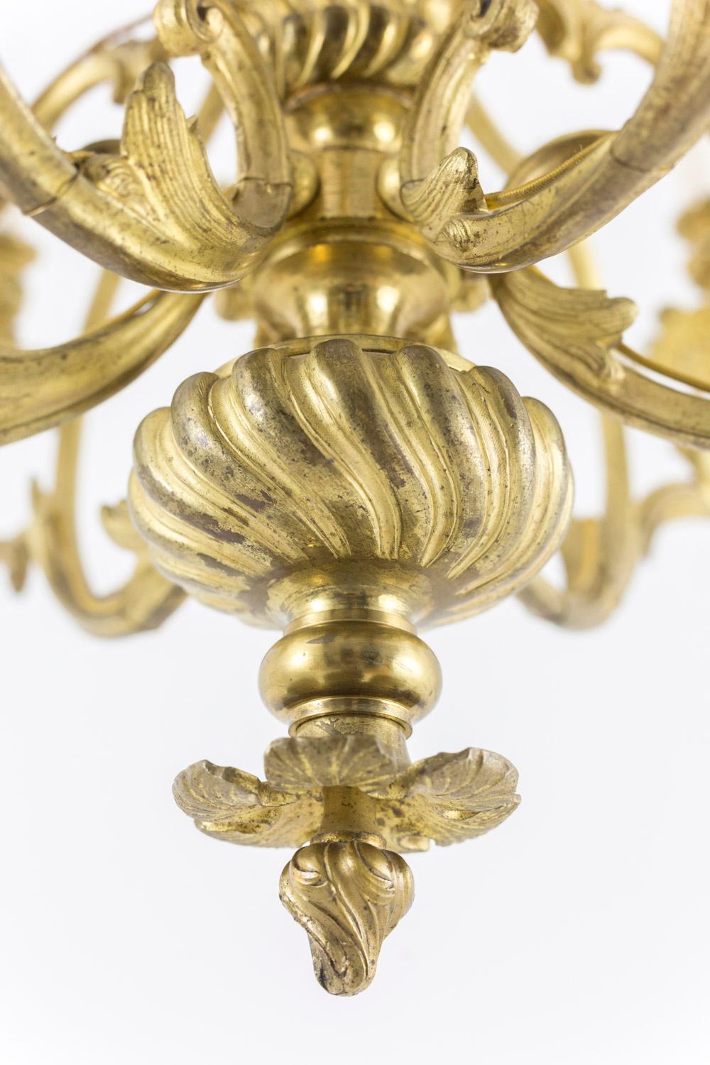 Kronleuchter im Rocaille-Stil aus vergoldeter Bronze, um 1880 im Angebot 7
