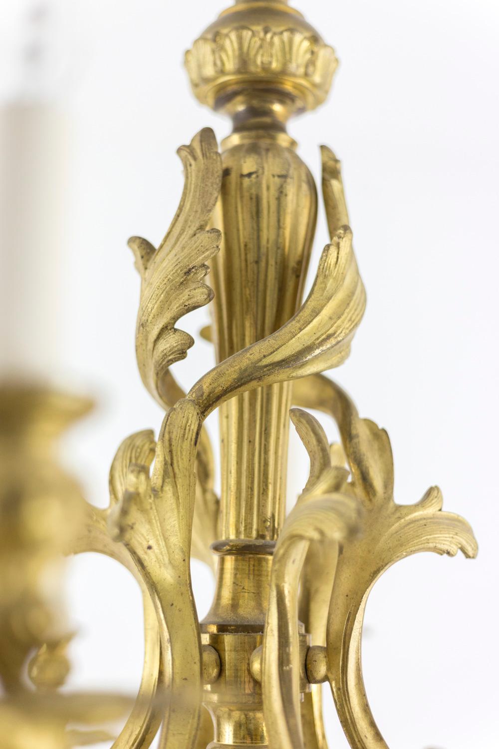 Kronleuchter im Rocaille-Stil aus vergoldeter Bronze, um 1880 im Angebot 1