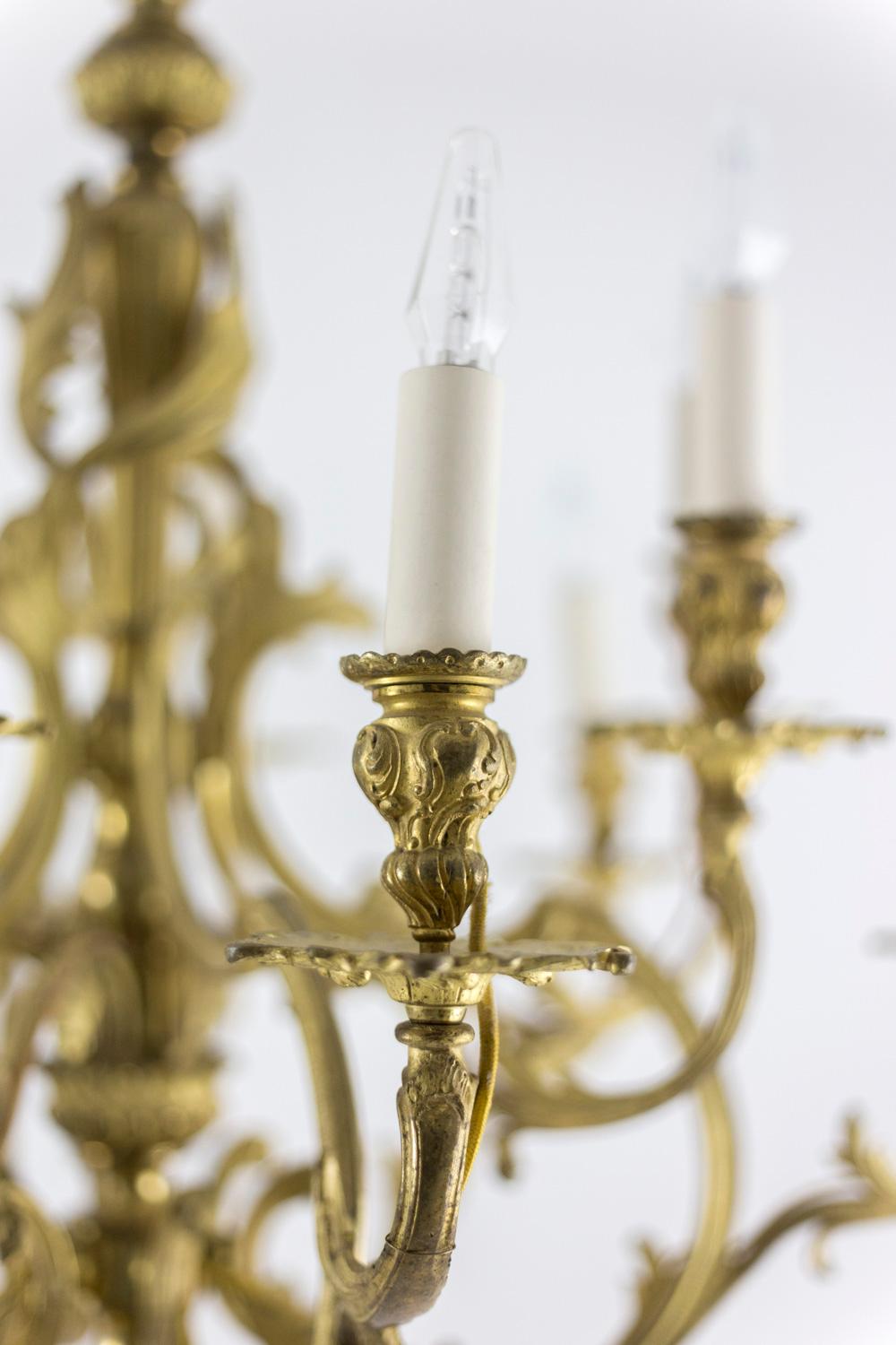 Rocaille Style Chandelier in Gilt Bronze, circa 1880 For Sale 5