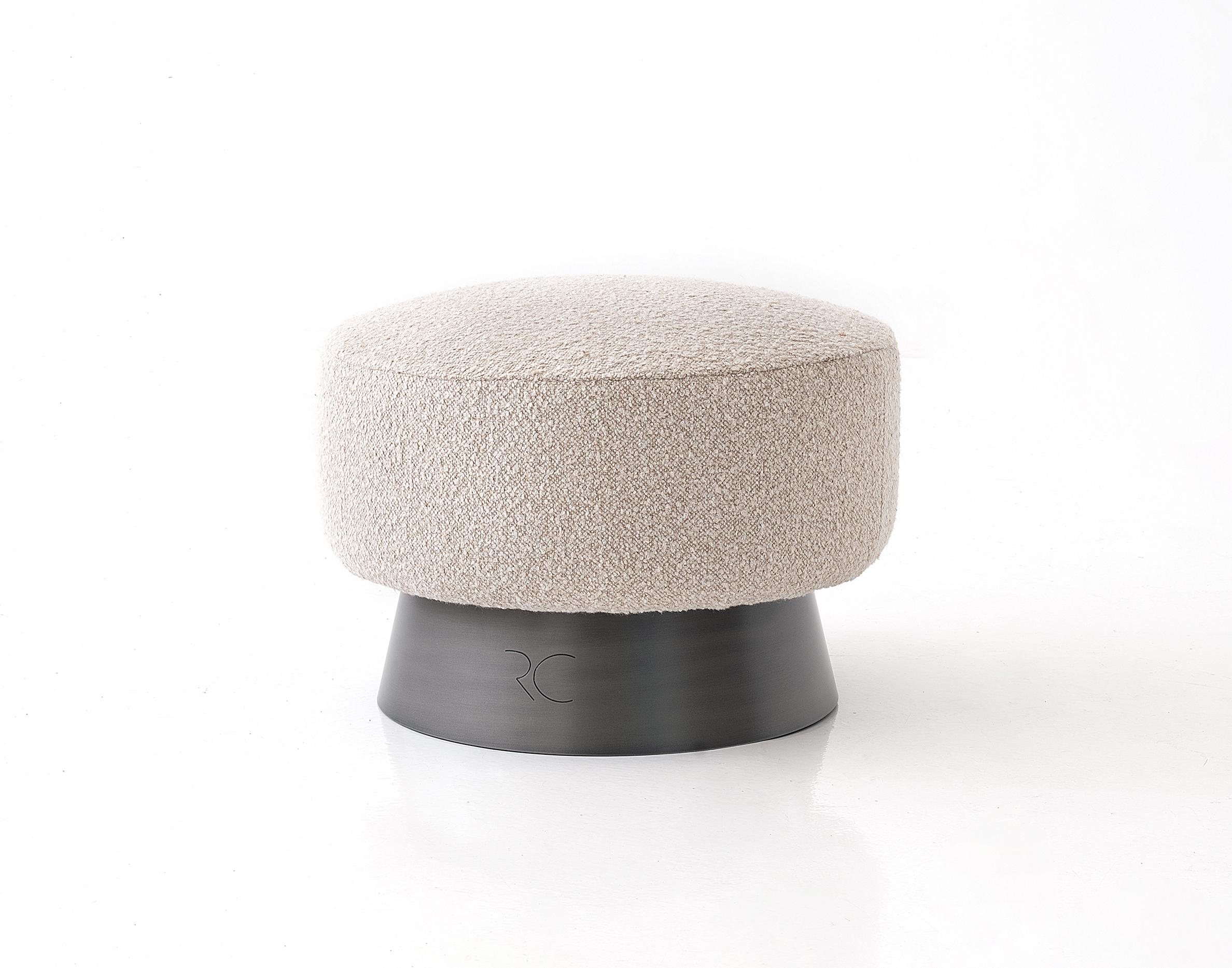 Rocco ottoman, simple and versatile 
Available in all Robicara fabrics and all metal patinas.