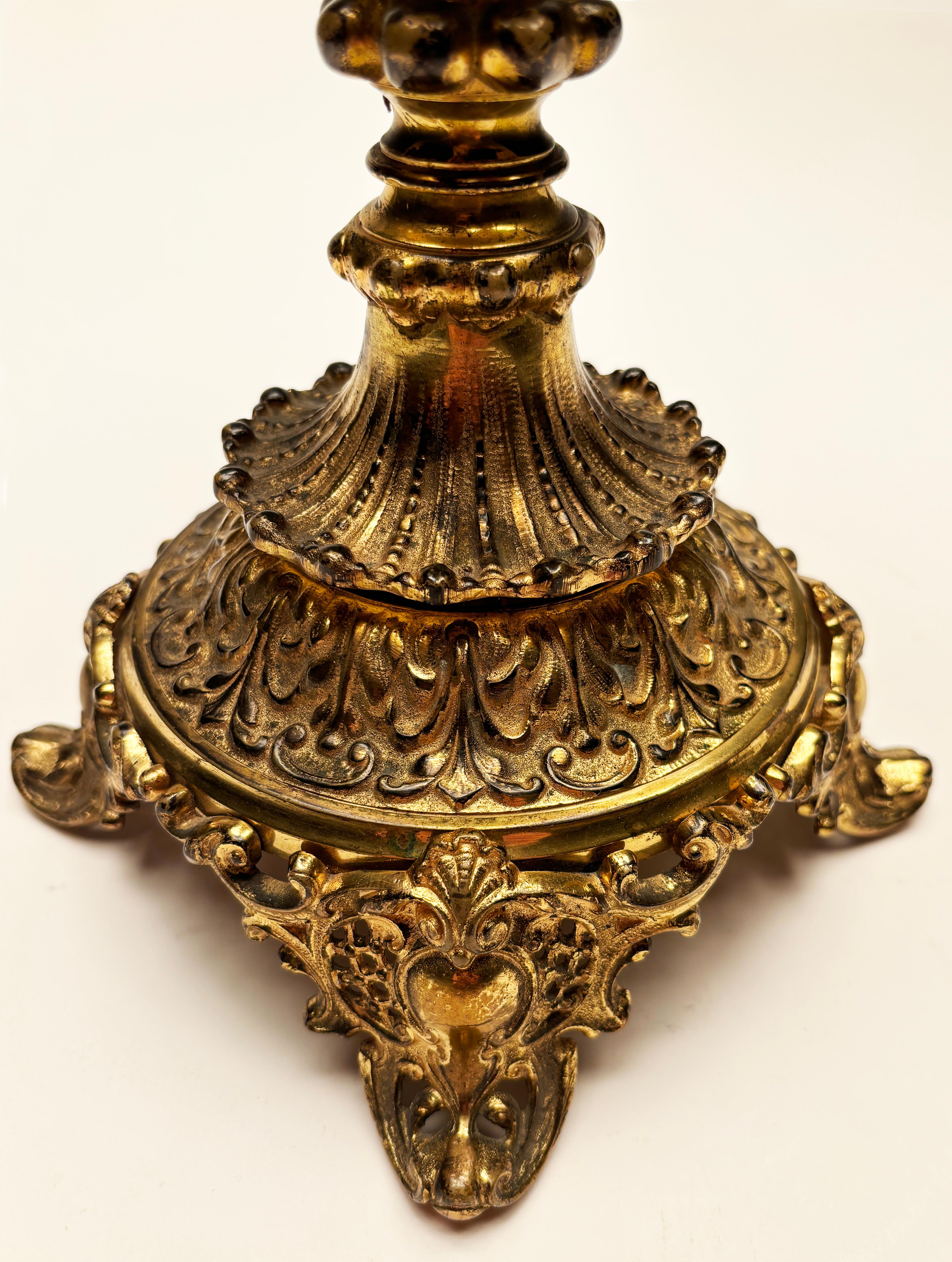 Candelabro in bronzo stile Rocco con 6 bracci in vendita 5