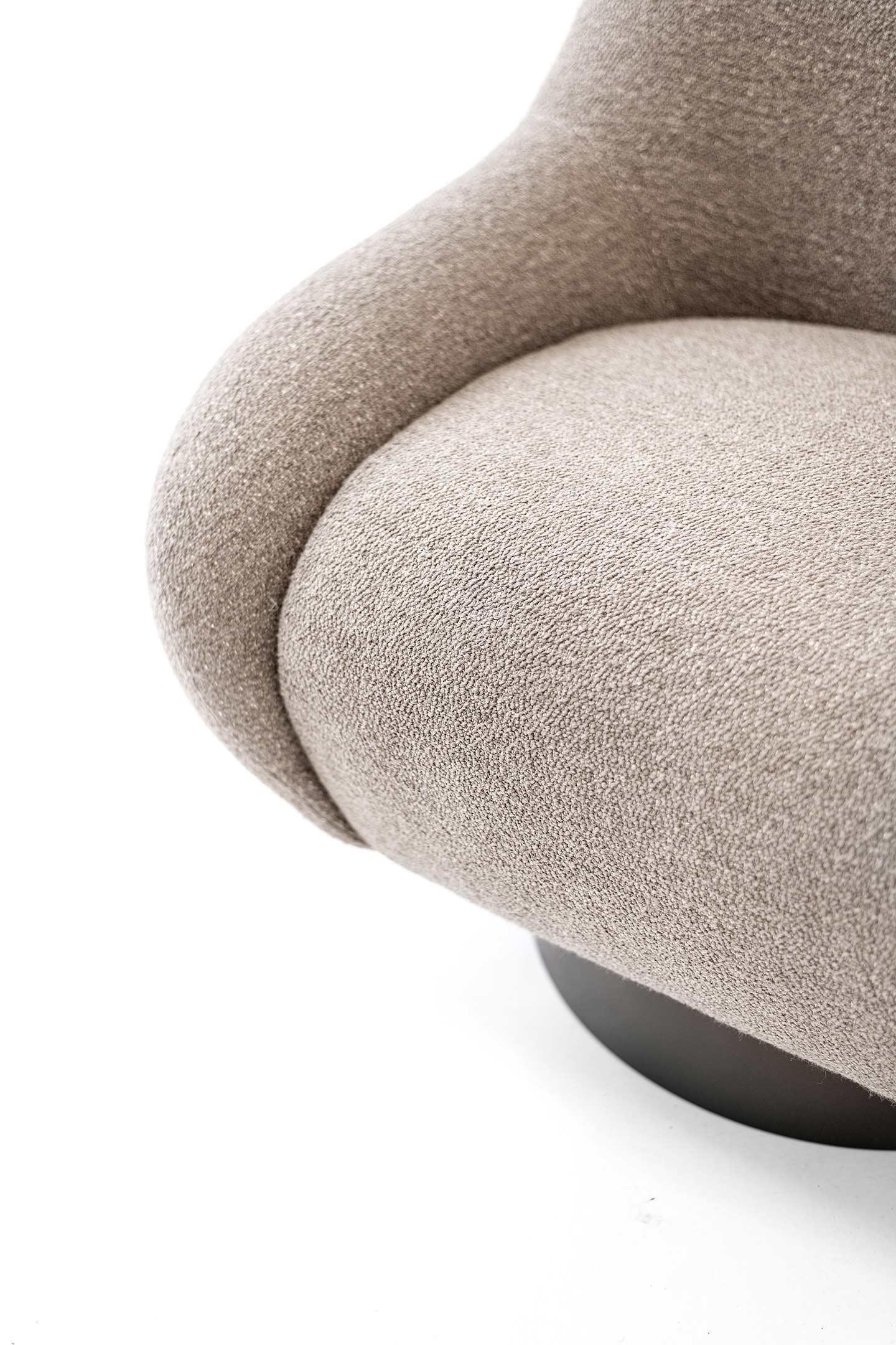 XXIe siècle et contemporain Fauteuil pivotant Rocco en vente