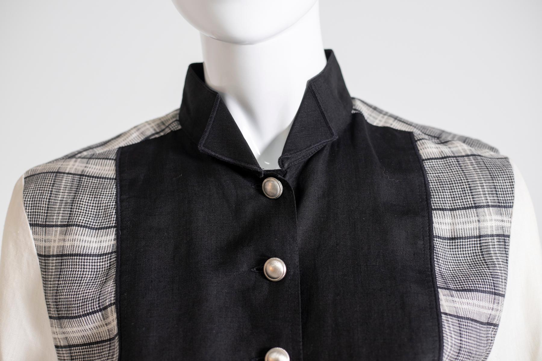 Gray Roccobarocco Vintage Elegant Shirt For Sale