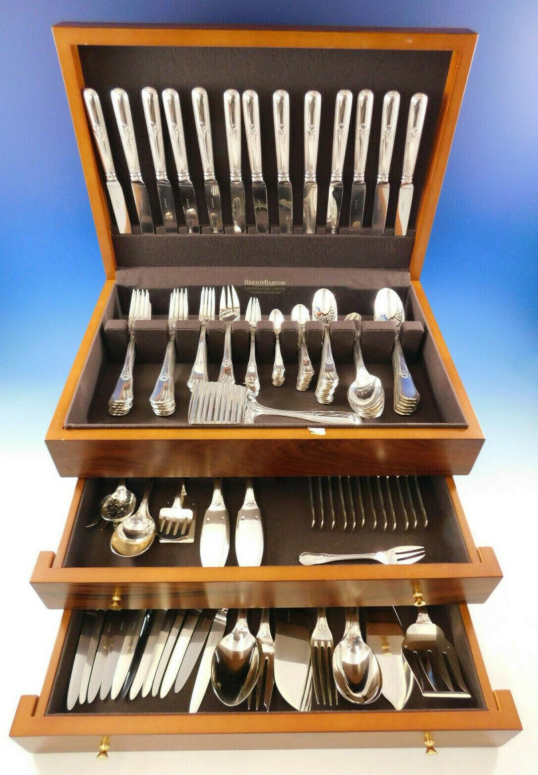 Superb Rochambeau by Puiforcat France 950 silver flatware set with delicate thread and leaf detailing, 159 pieces. This incredible set includes:

12 dinner size knives, w/pointed stainless blades, 9 3/4