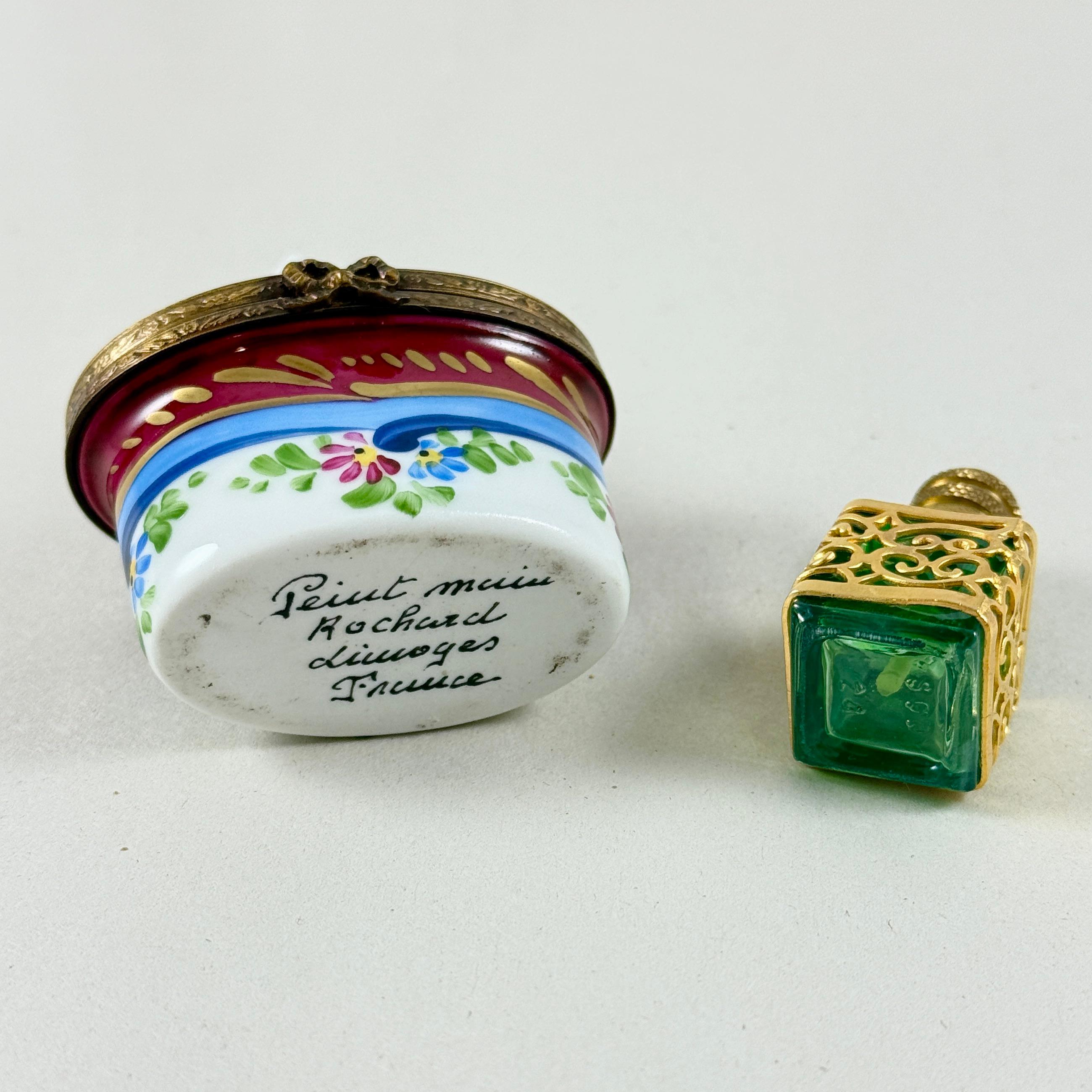 Frasco de perfume Rochard Limoges París en caja de porcelana en venta 4
