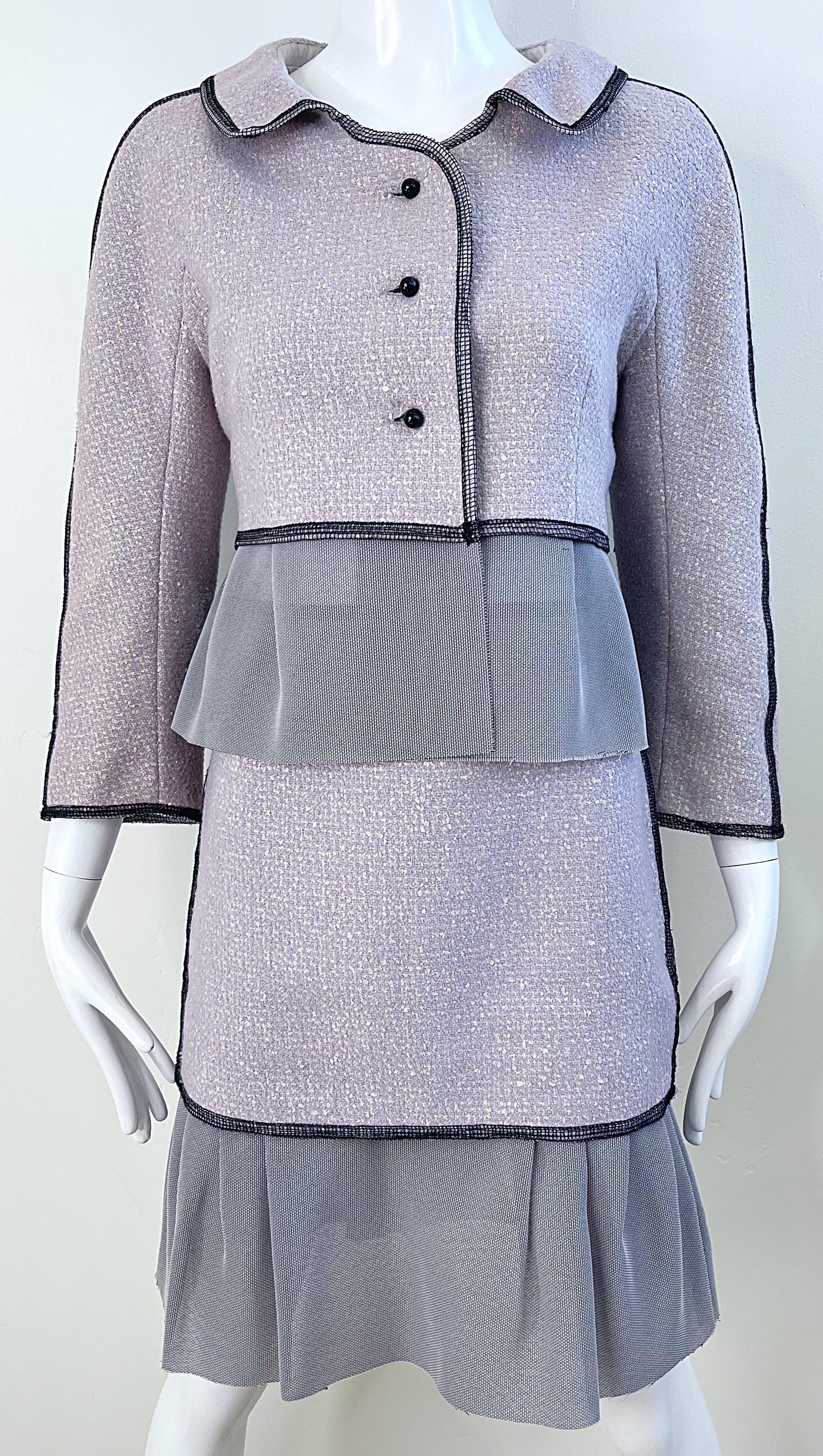 Women's Rochas Couture Runway Fall 2004 Light Purple Black Size 40 - 6 / 8 Skirt Suit For Sale