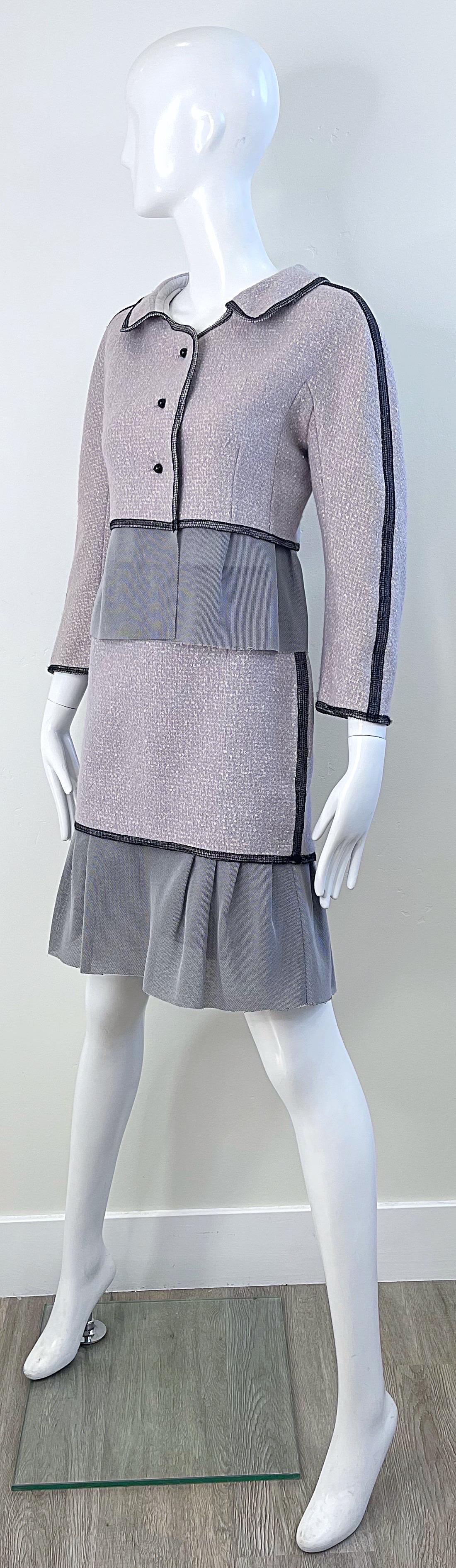 Rochas Couture Runway Fall 2004 Light Purple Black Size 40 - 6 / 8 Skirt Suit For Sale 2