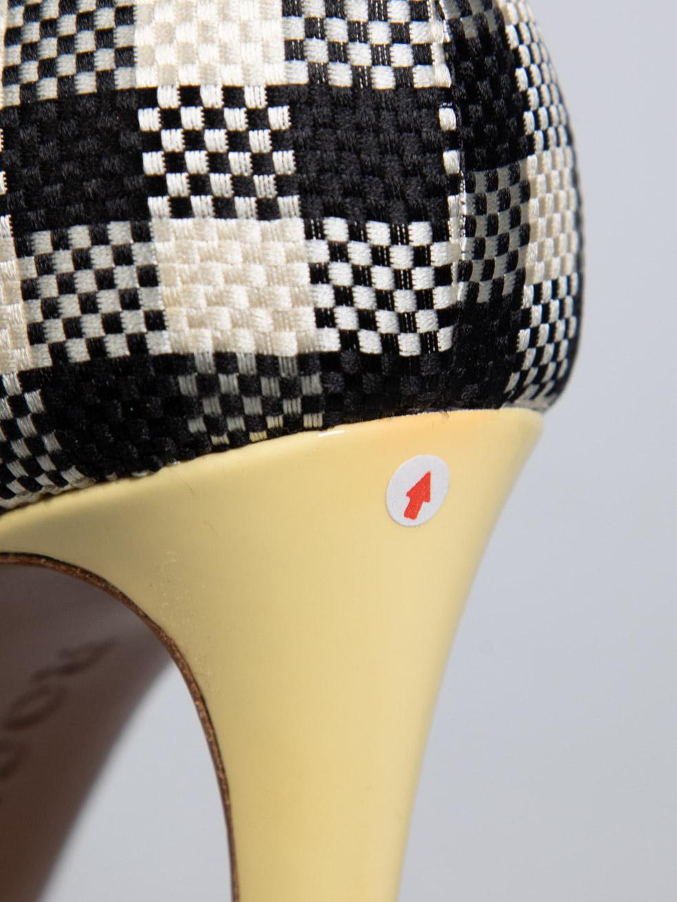 Rochas Gingham Print Woven Pumps Size IT 37.5 For Sale 3