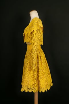 Abito e bolero di Rochas Haute Couture in organza e guipure giallo