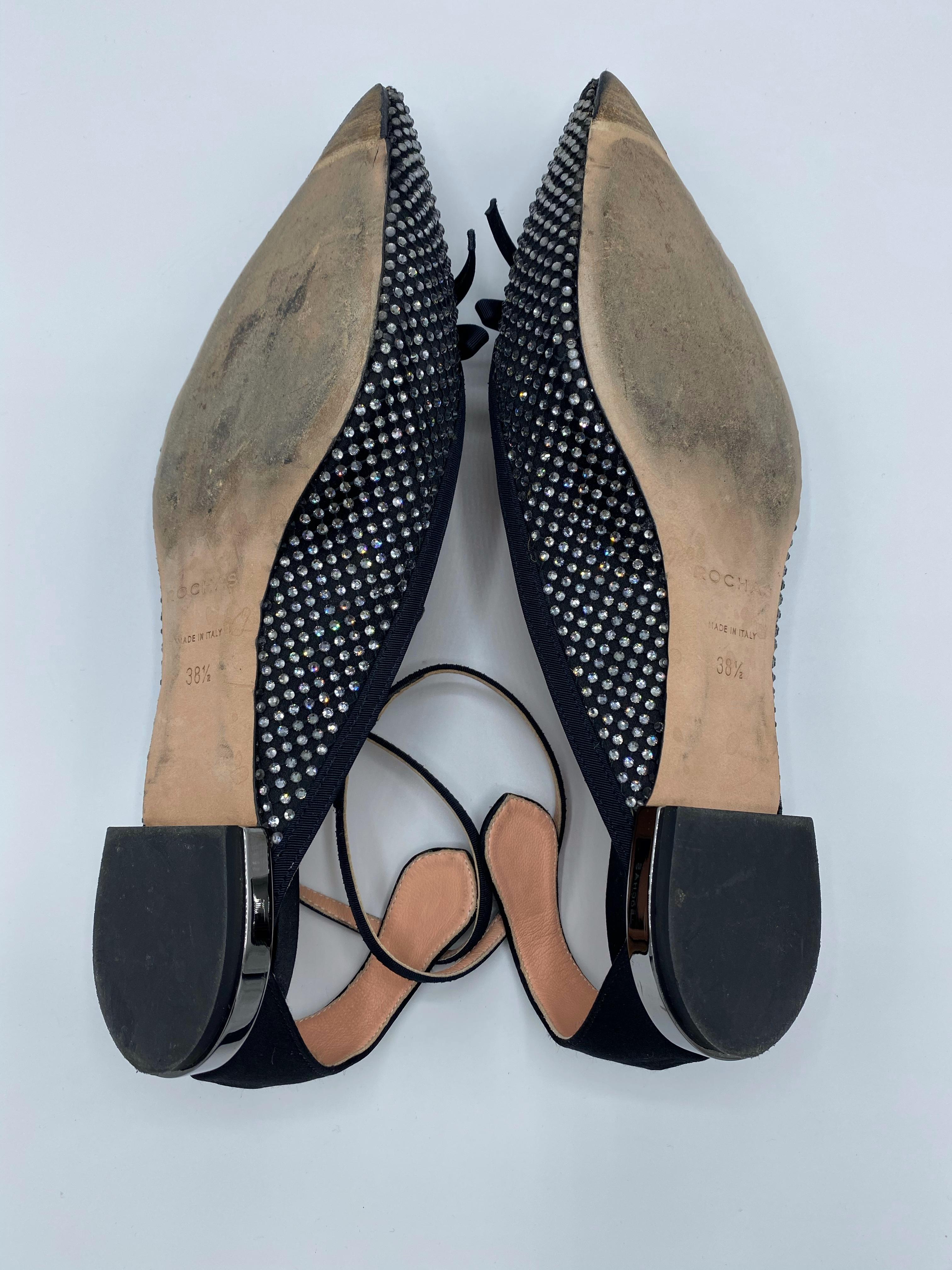 Rochas Paris Satin Grain and Black Pointed Toe Flats, Size 38.5 For Sale 4
