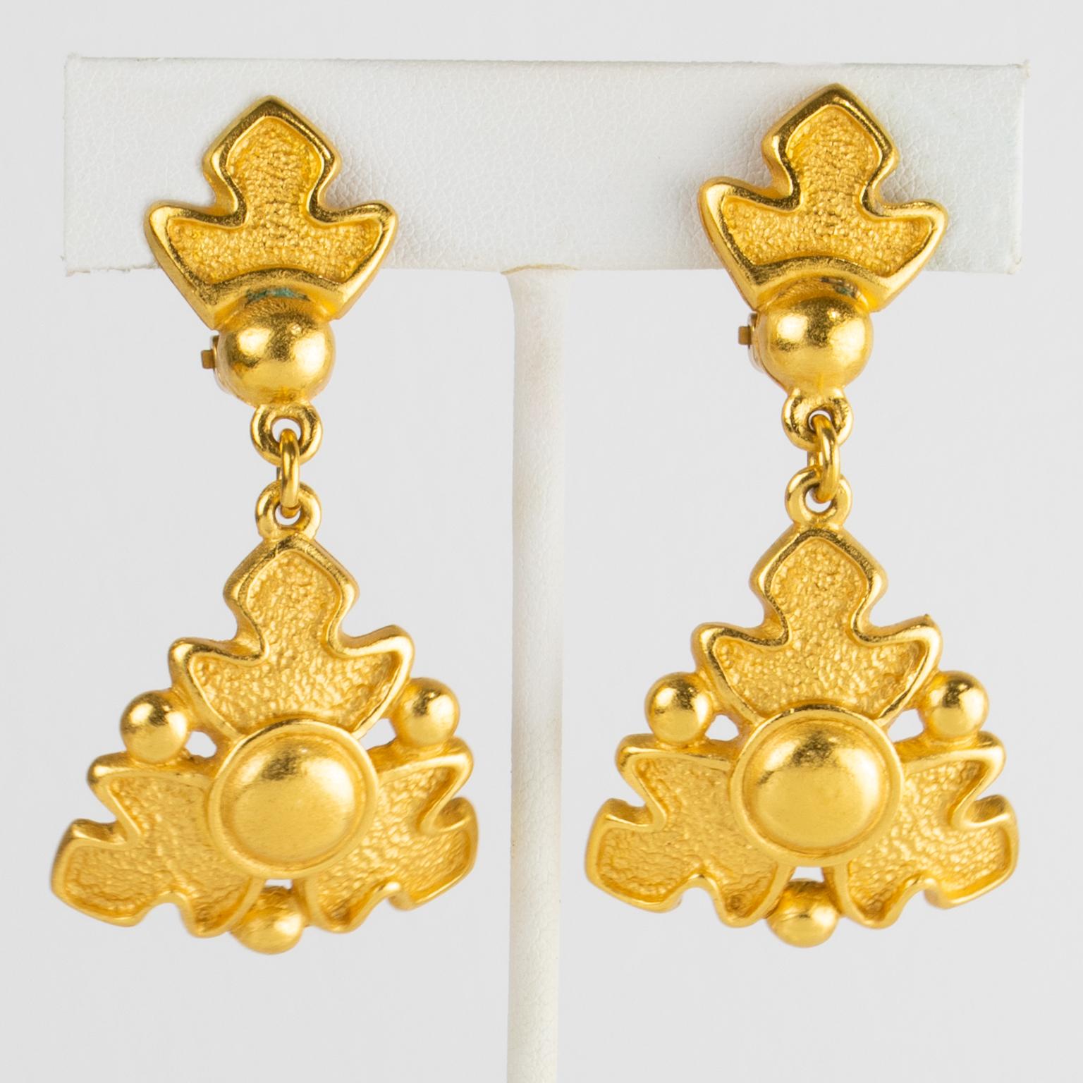 Rochas Paris Textured Gilded Metal Dangle Clip Earrings In Good Condition For Sale In Atlanta, GA