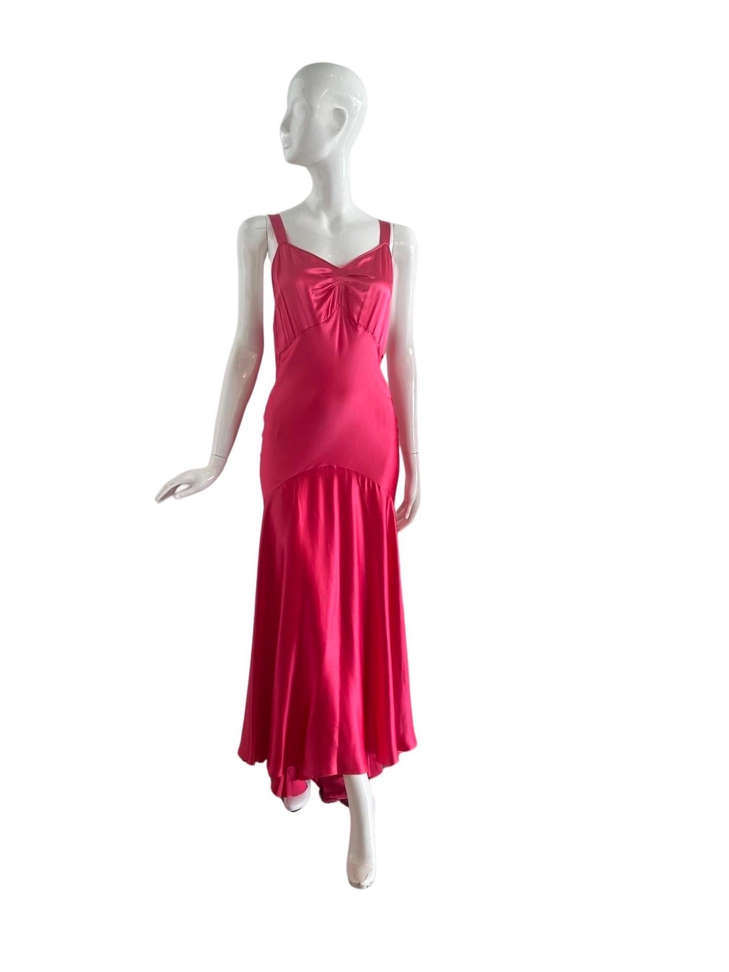 Vestido sirena de satén de seda rosa de Rochas en venta 3