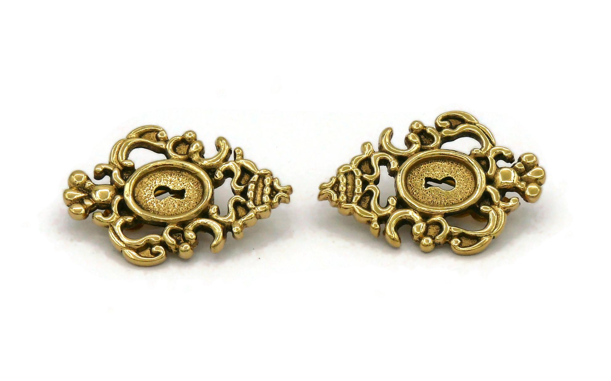 Women's ROCHAS Vintage Gold Tone Baroque Keyhole Clip-On Earrings For Sale