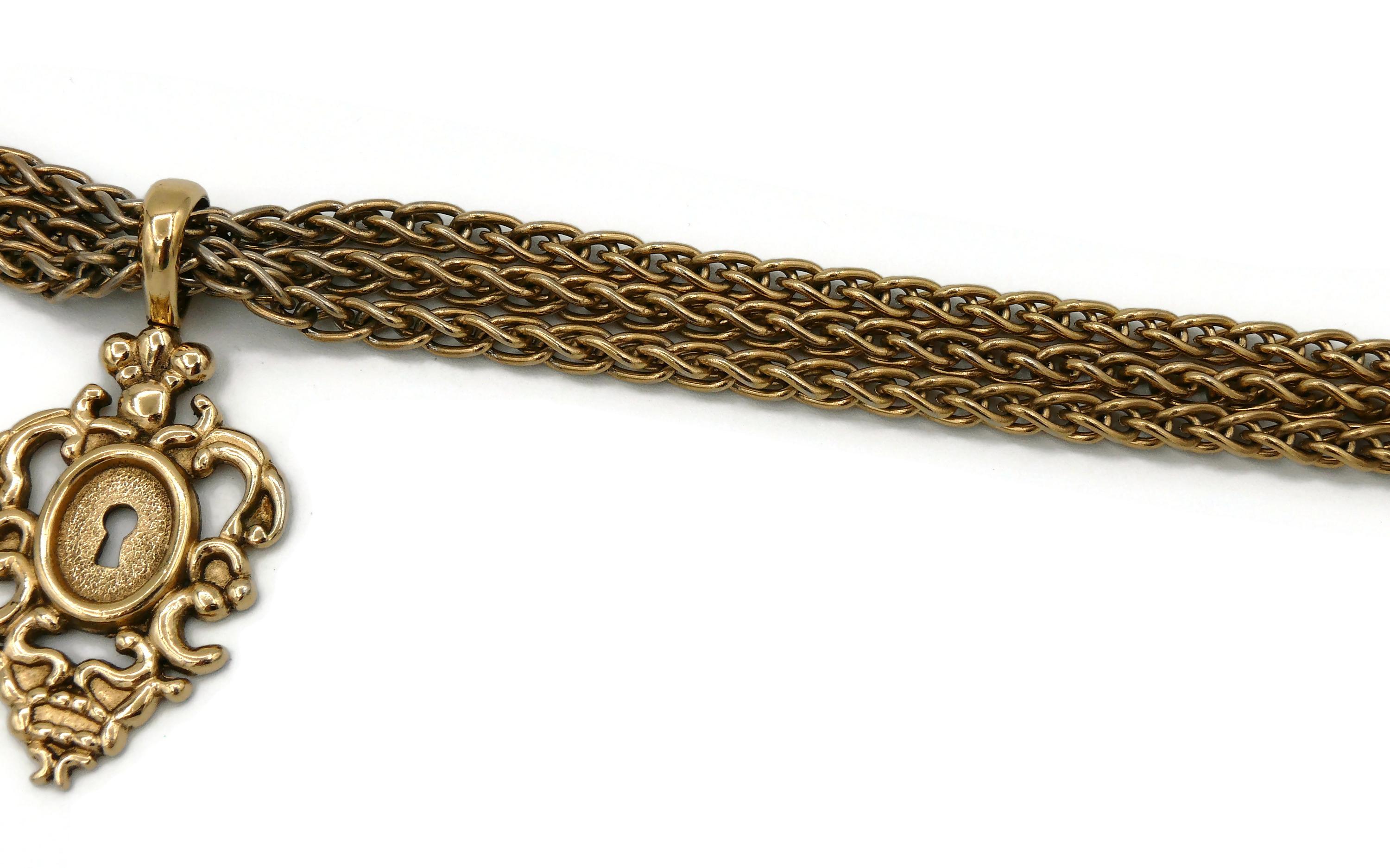 Vintage Gold getönte Halskette mit Schloss-Anhänger von Rochas im Angebot 5
