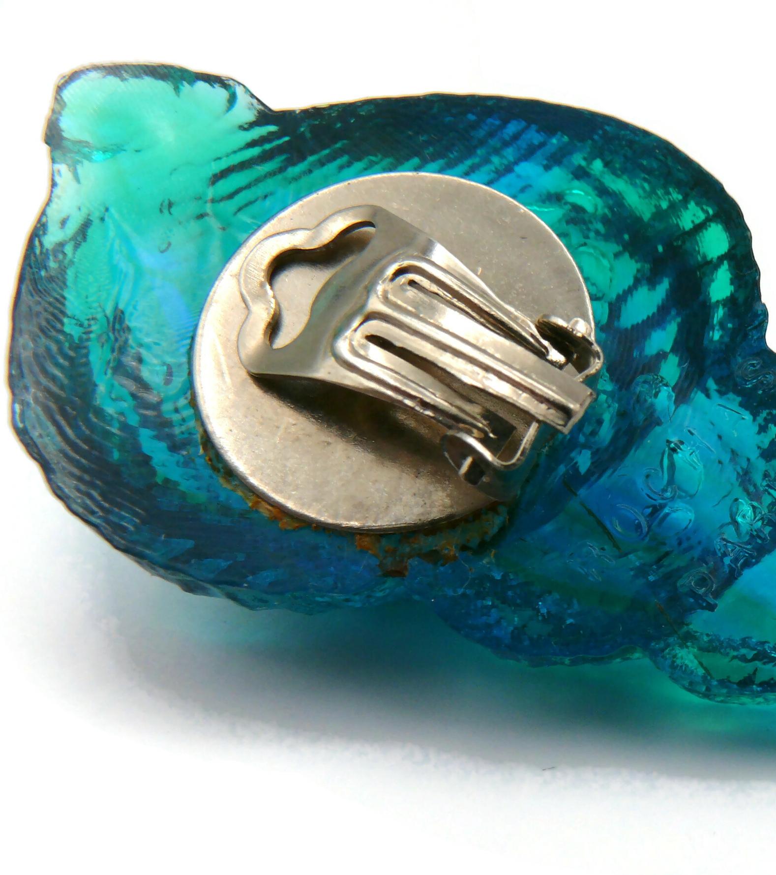 ROCHAS Vintage Massive Sea Shell Resin Clip-On Earrings For Sale 5